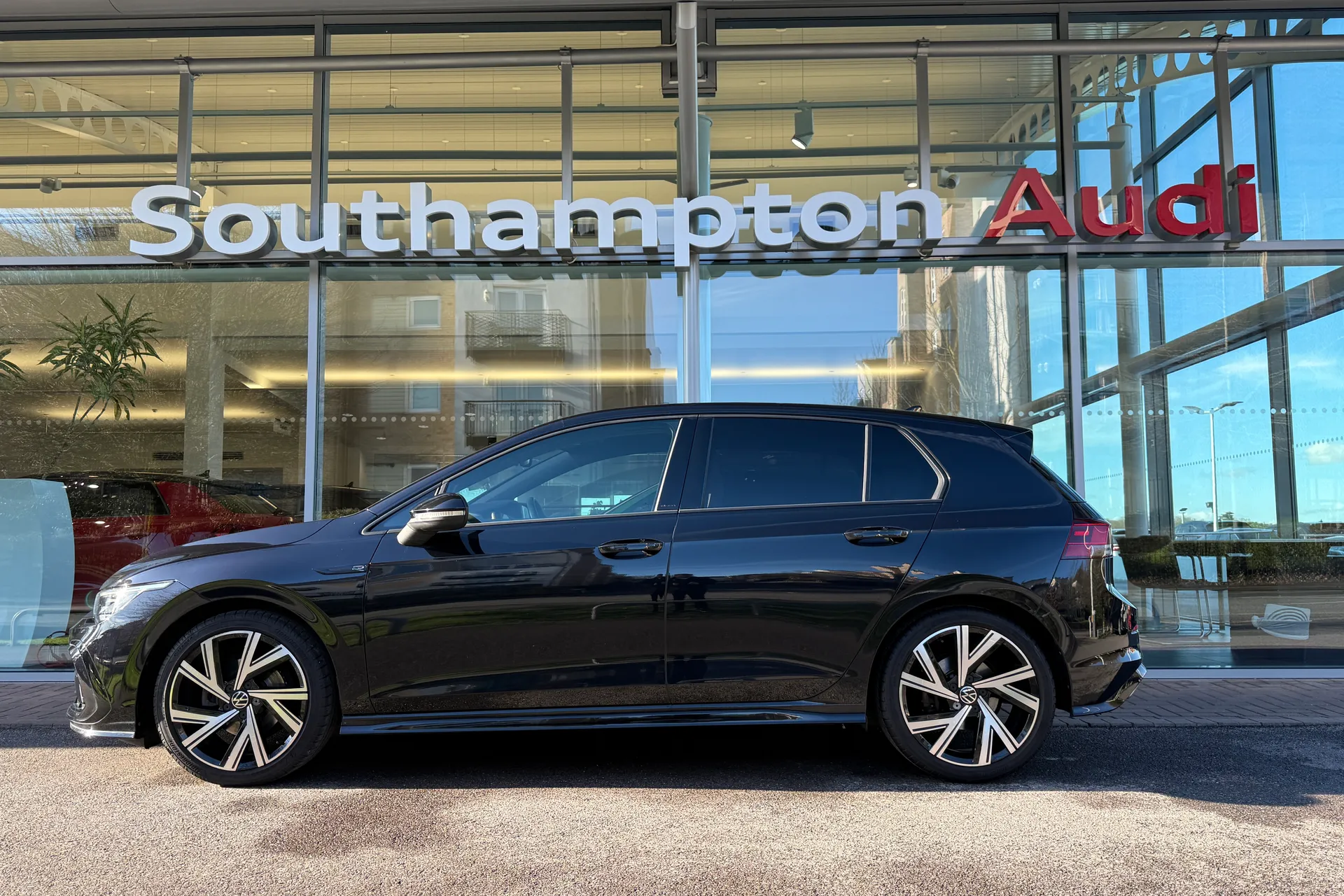 VOLKSWAGEN GOLF thumbnail image number 47