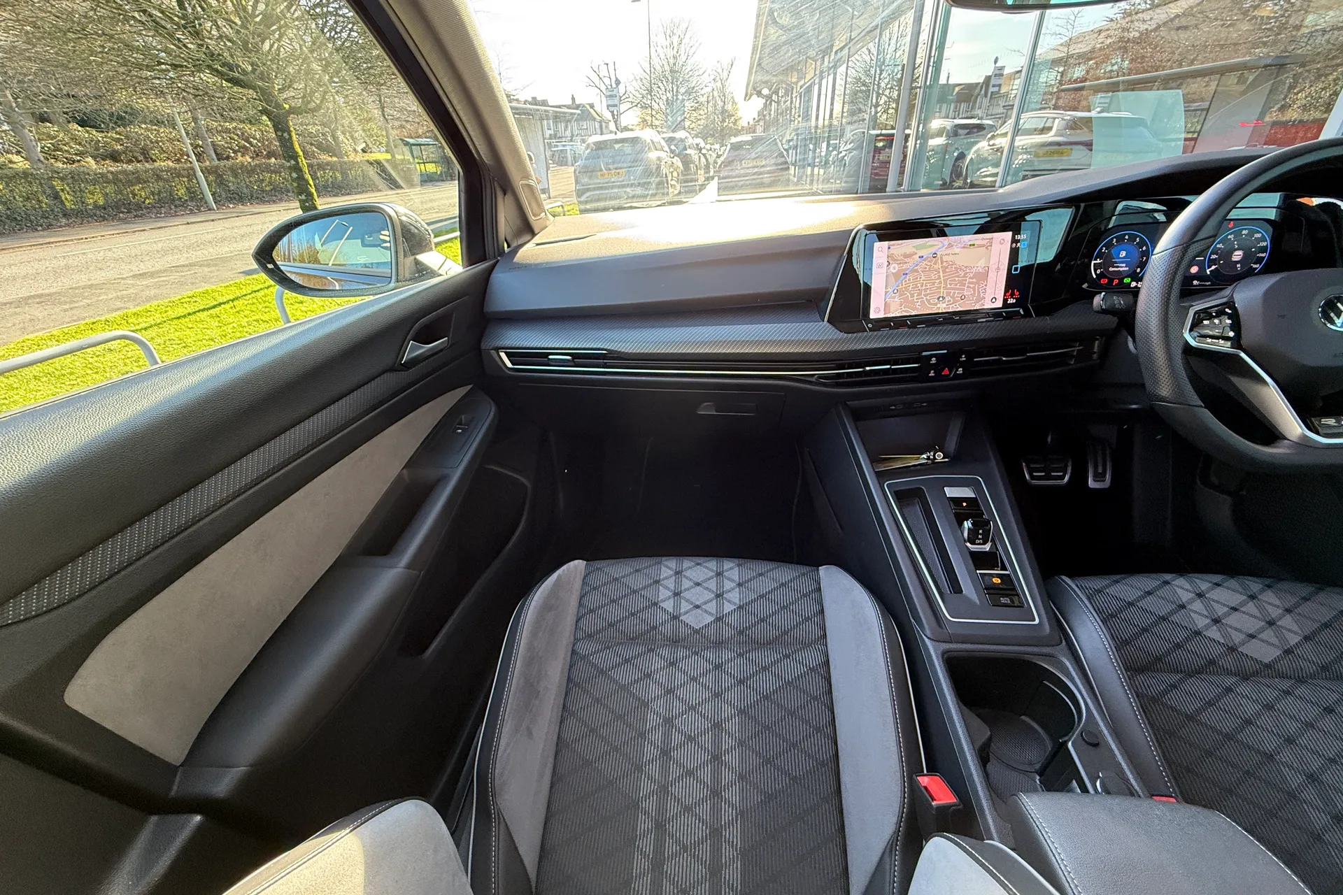 VOLKSWAGEN GOLF thumbnail image number 39