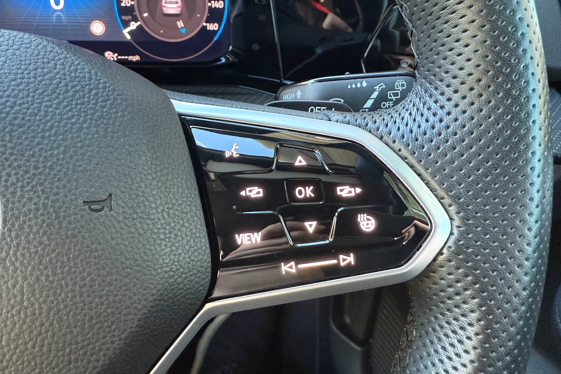 VOLKSWAGEN GOLF thumbnail image number 14