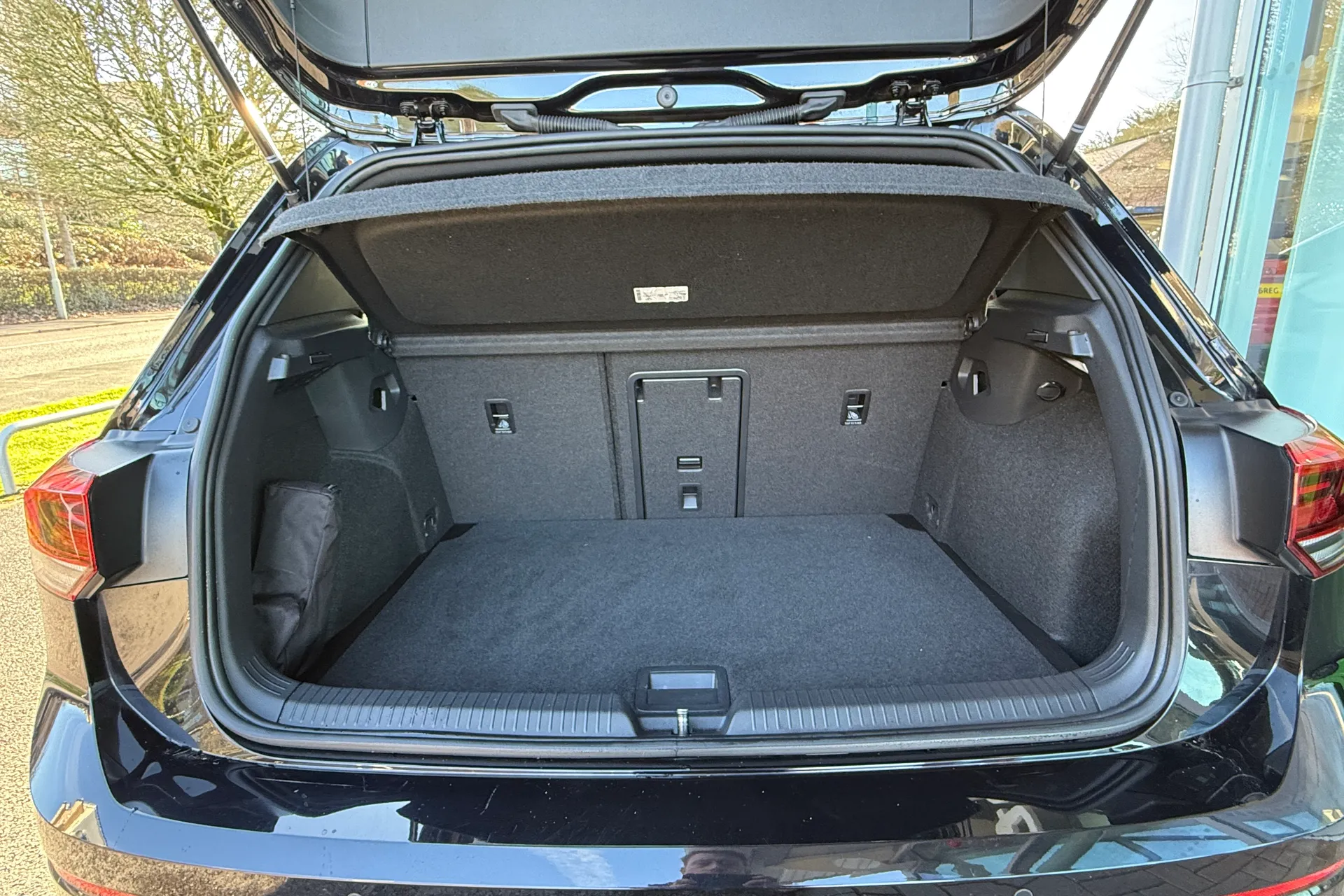 VOLKSWAGEN GOLF thumbnail image number 44