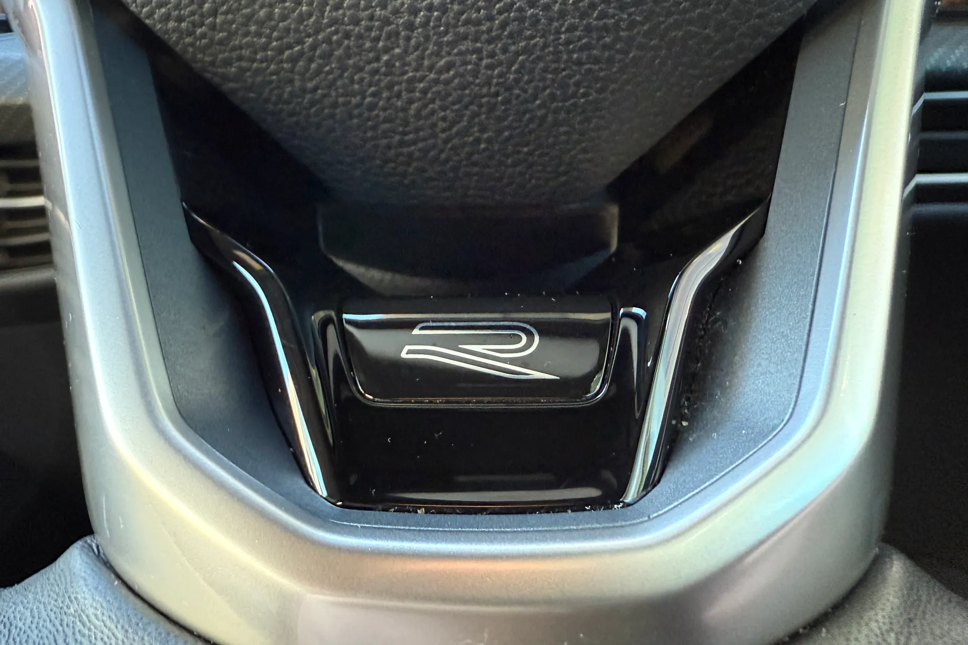 VOLKSWAGEN GOLF thumbnail image number 15