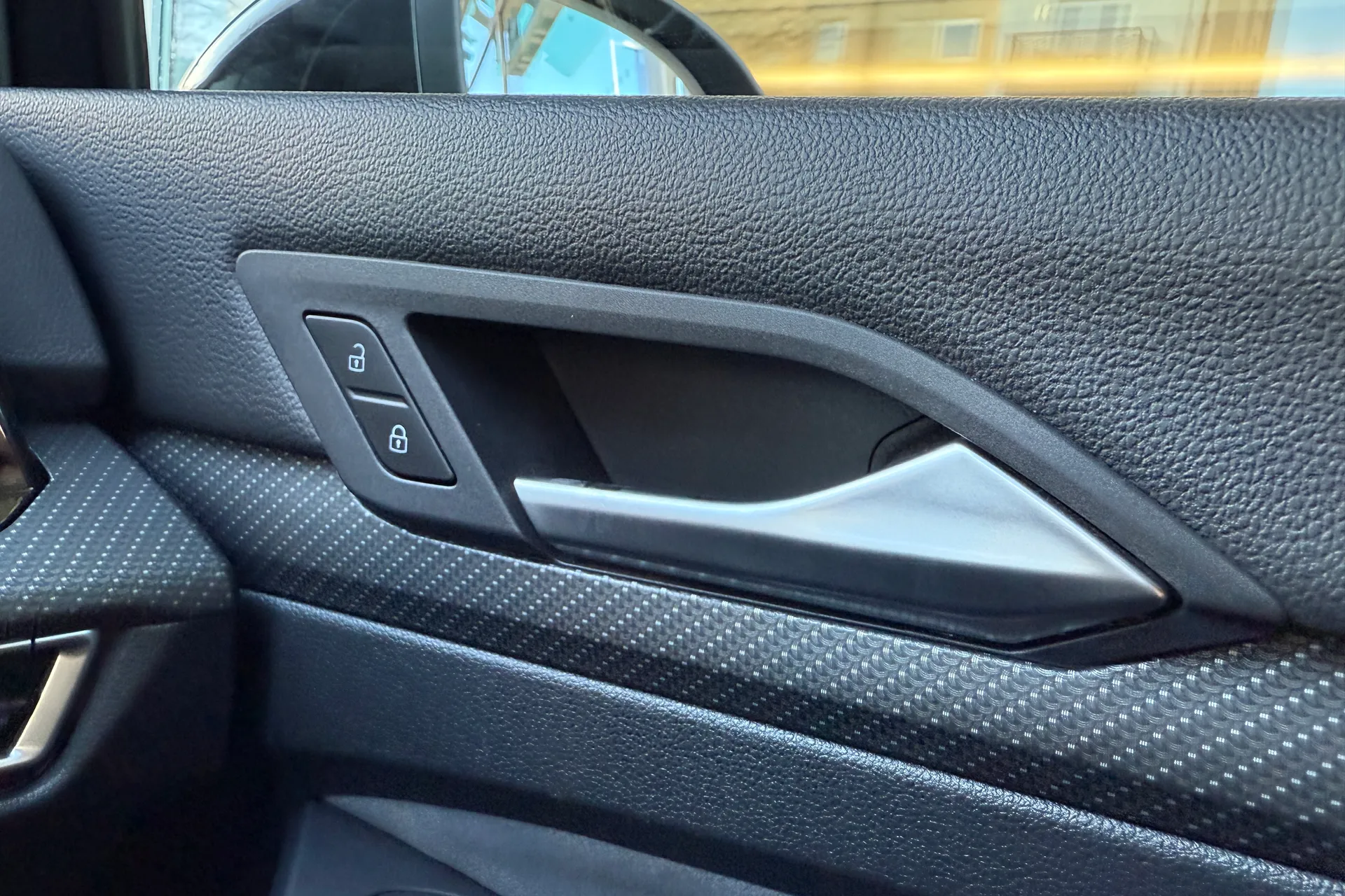 VOLKSWAGEN GOLF thumbnail image number 18