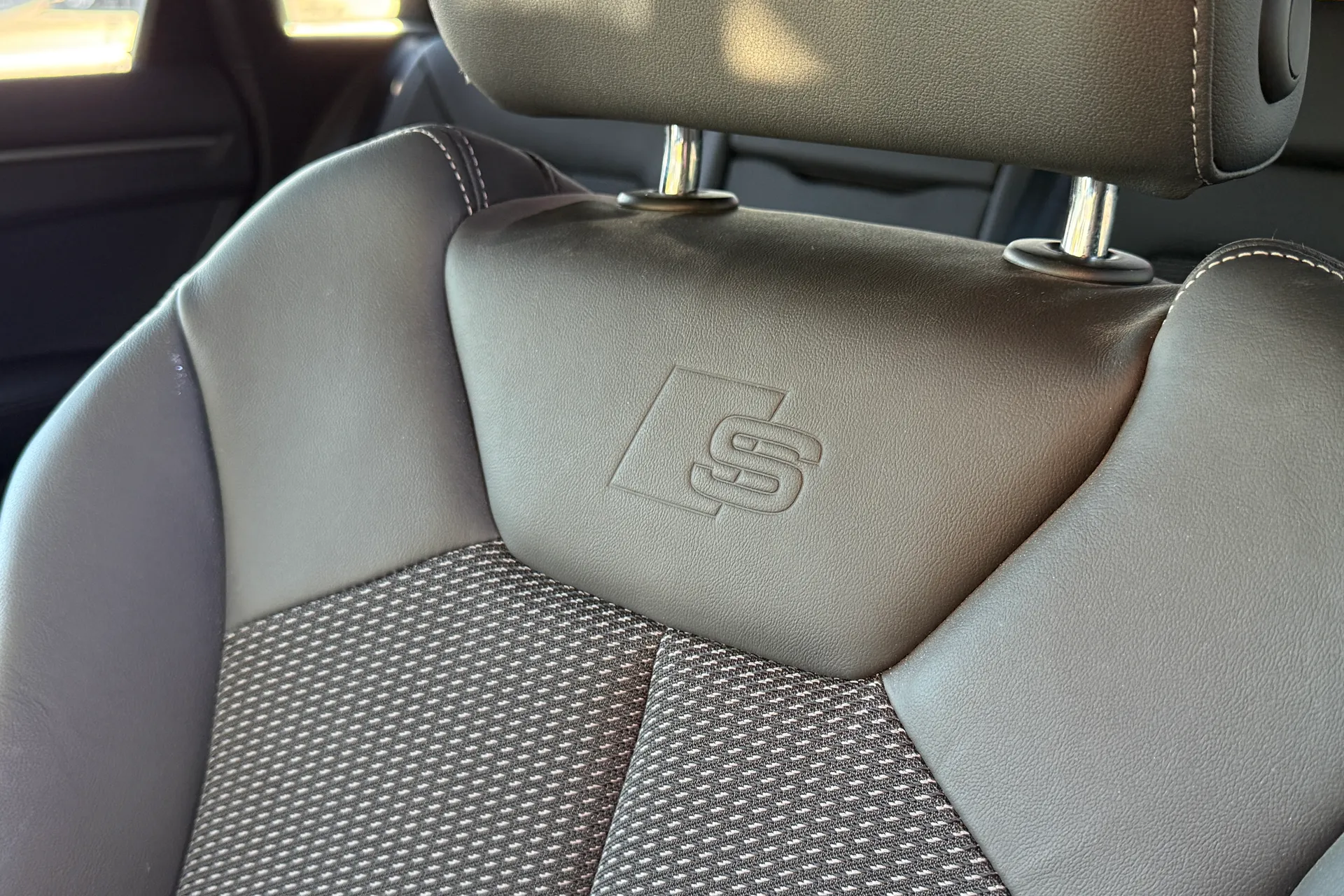 Audi Q3 thumbnail image number 39