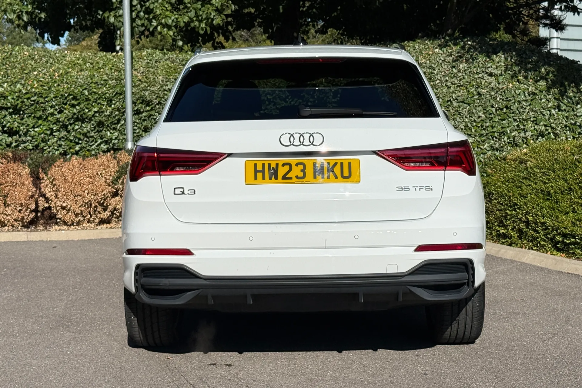 Audi Q3 thumbnail image number 10