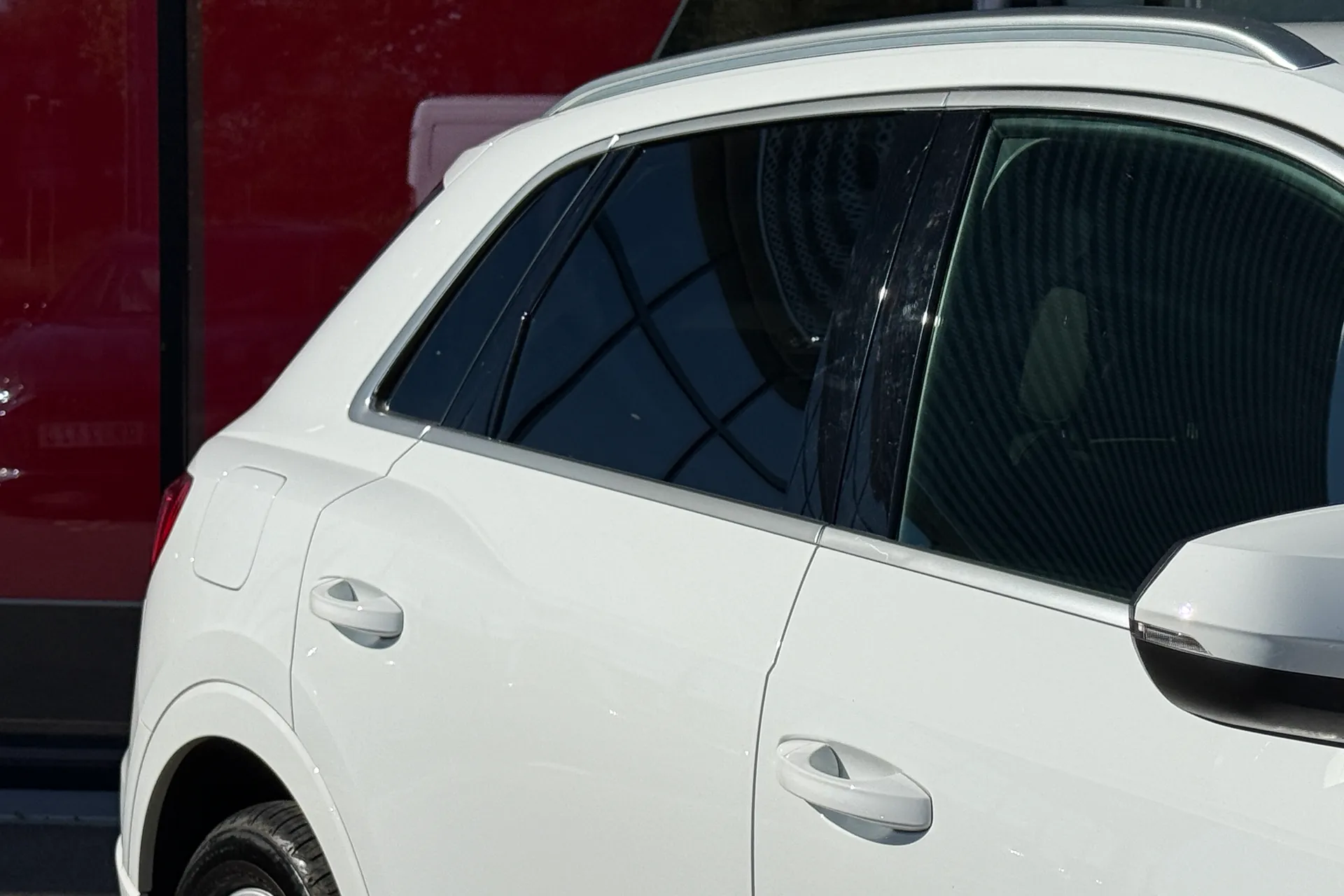 Audi Q3 thumbnail image number 21