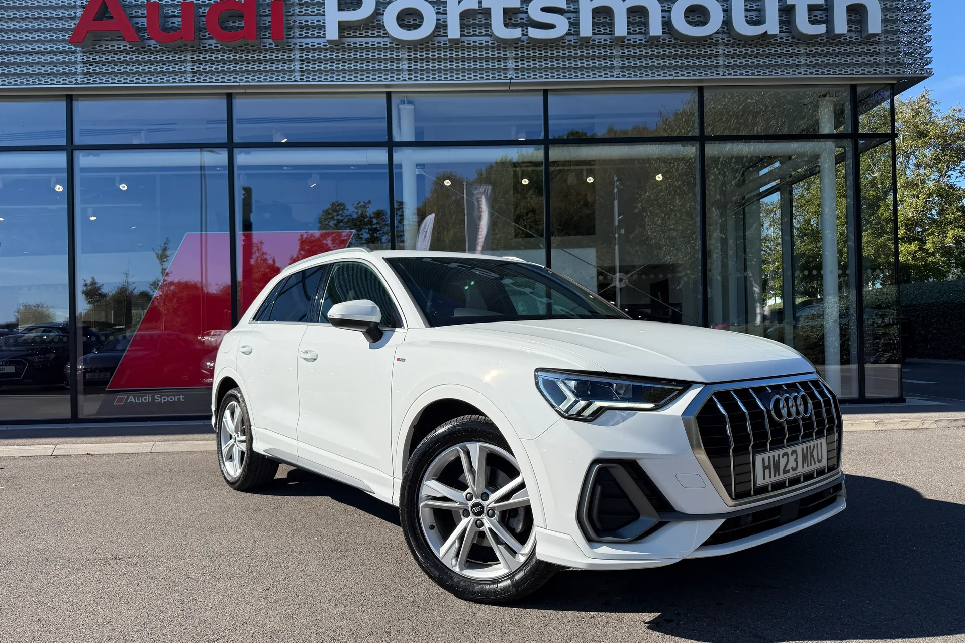 Audi Q3 focused image