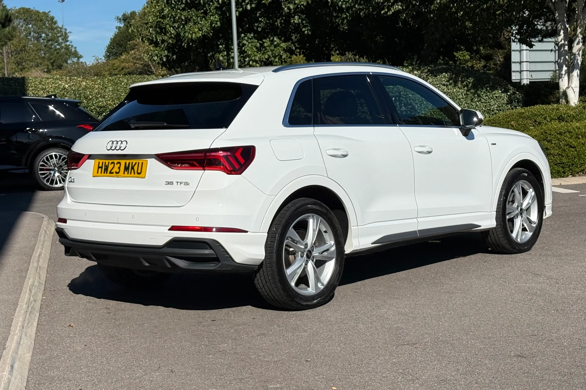 Audi Q3 thumbnail image number 29