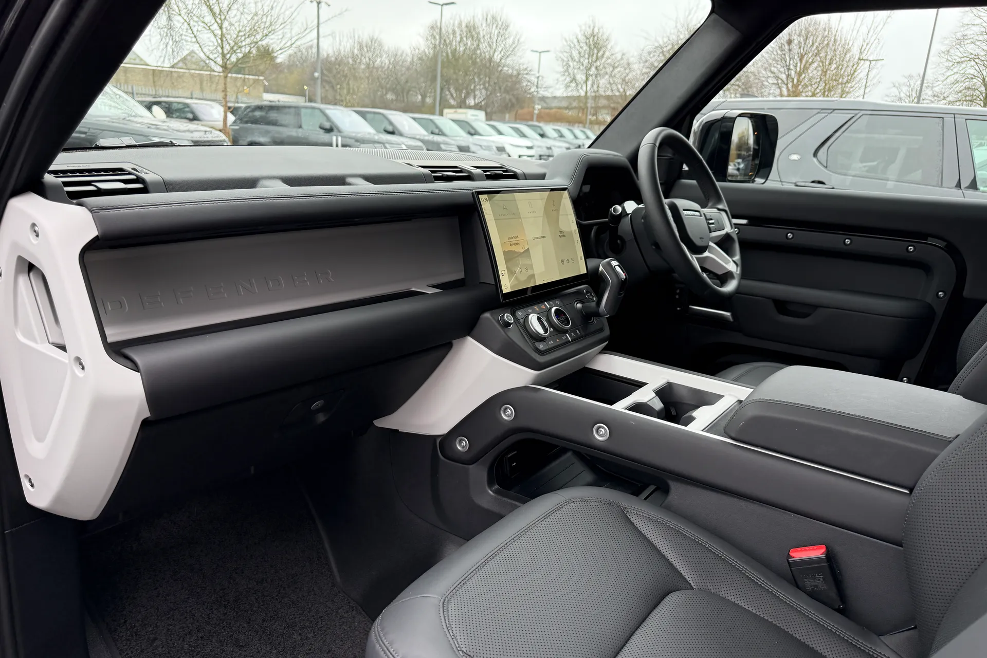 LAND ROVER DEFENDER thumbnail image number 43