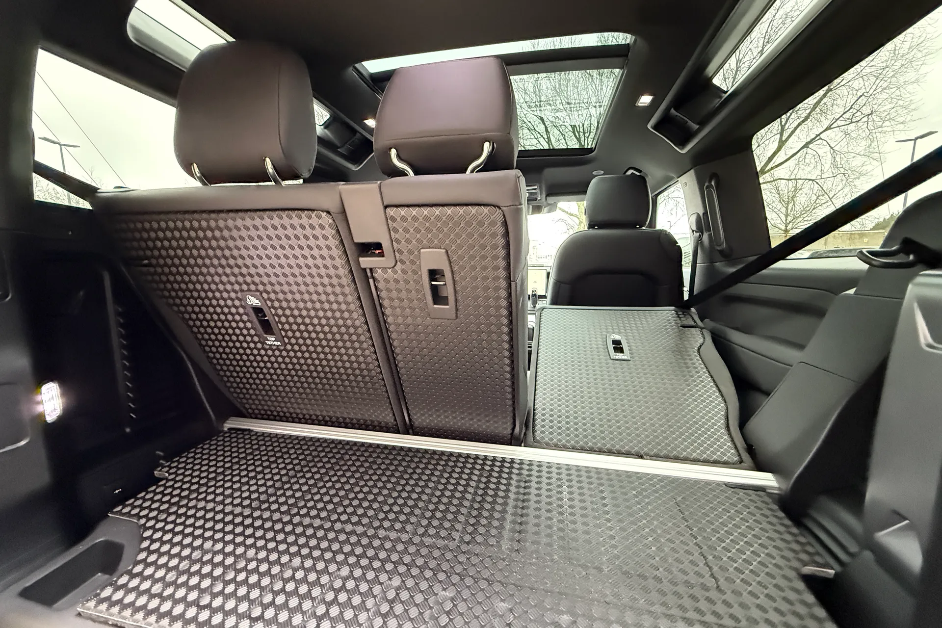 LAND ROVER DEFENDER thumbnail image number 39