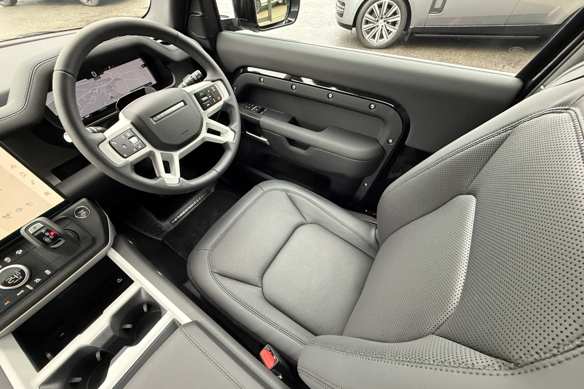 LAND ROVER DEFENDER thumbnail image number 13