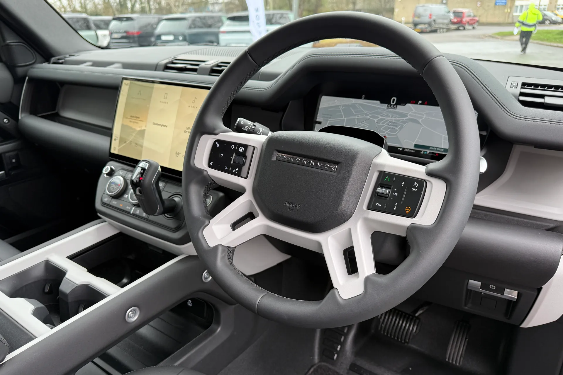 LAND ROVER DEFENDER thumbnail image number 30