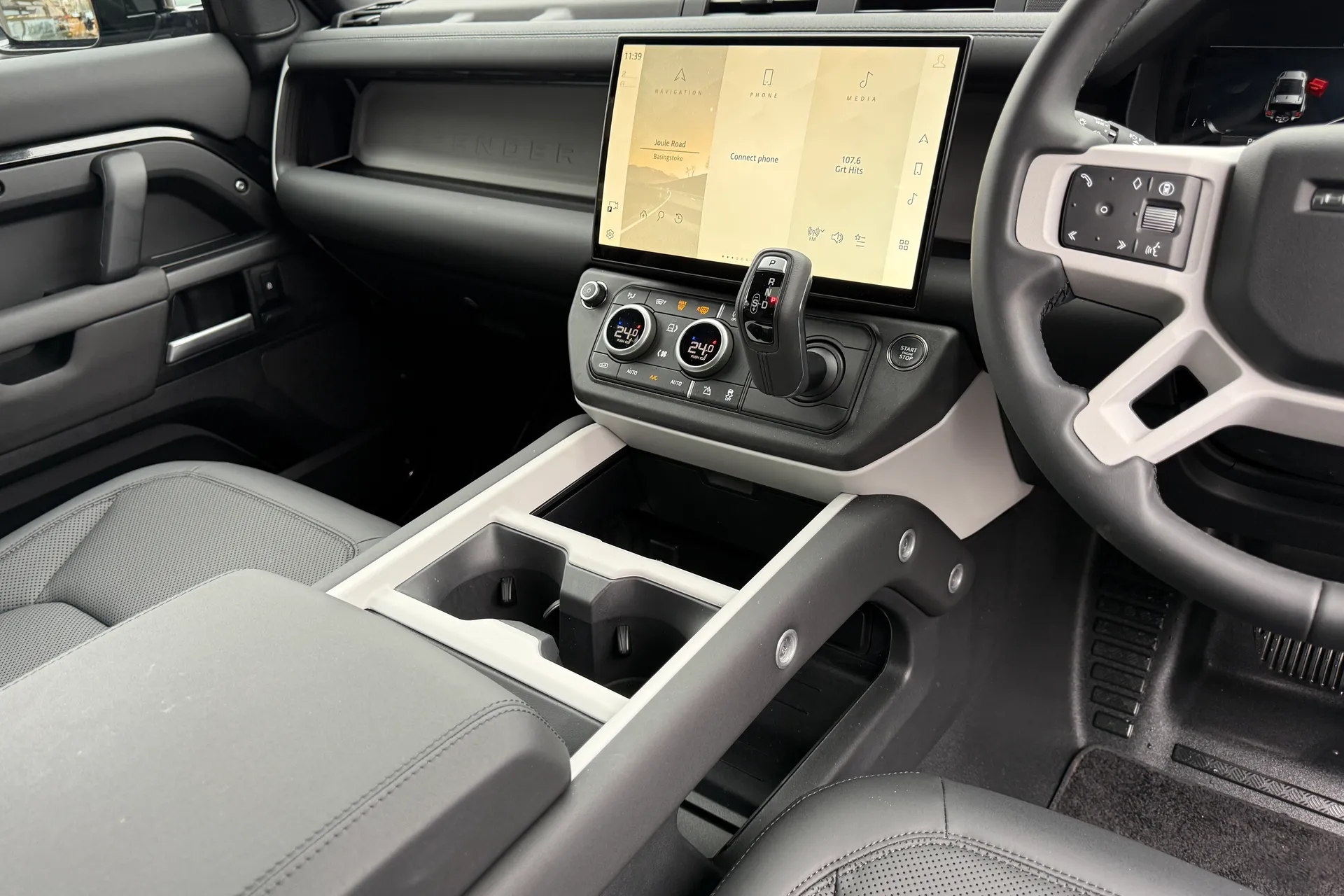 LAND ROVER DEFENDER thumbnail image number 19