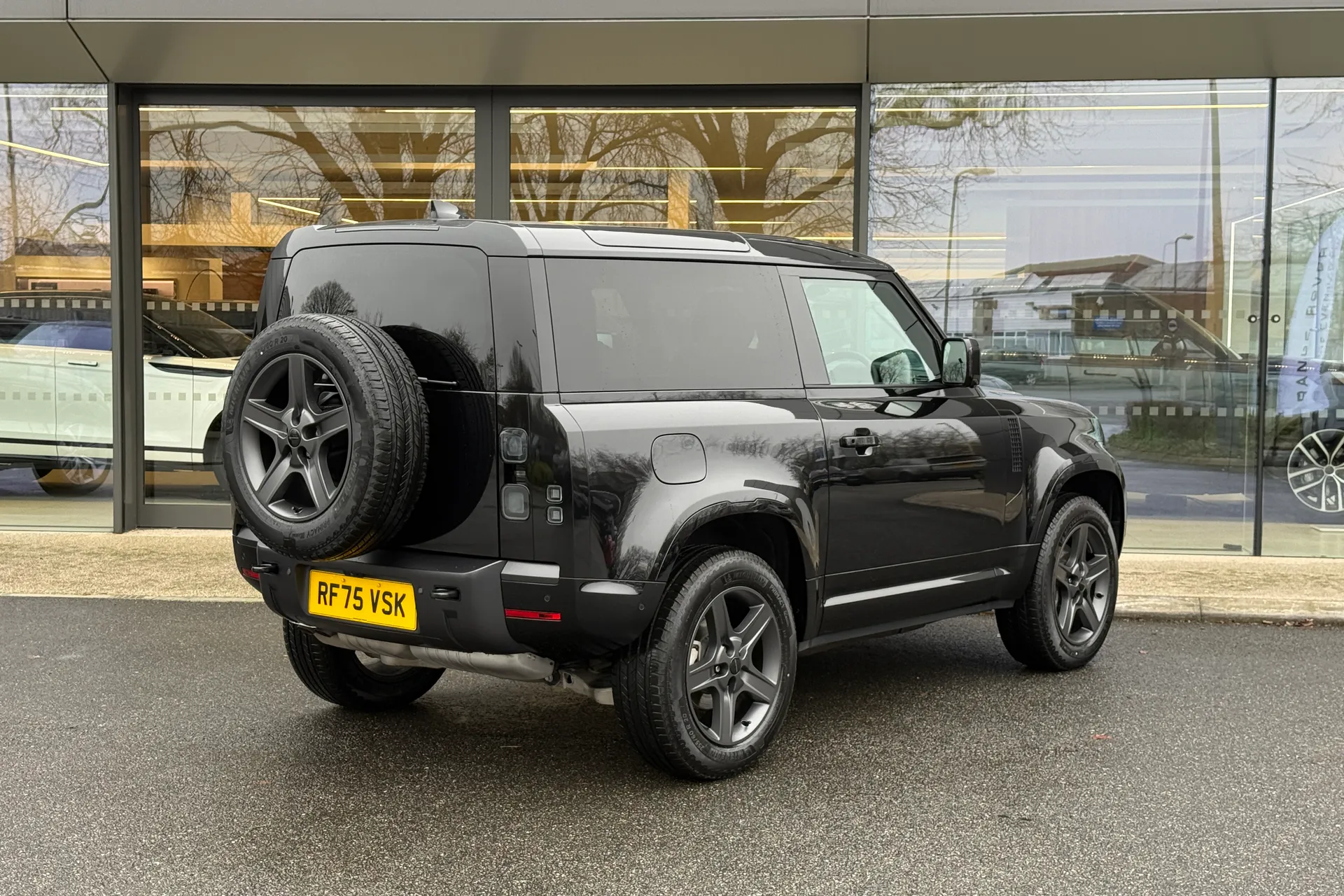 LAND ROVER DEFENDER thumbnail image number 29