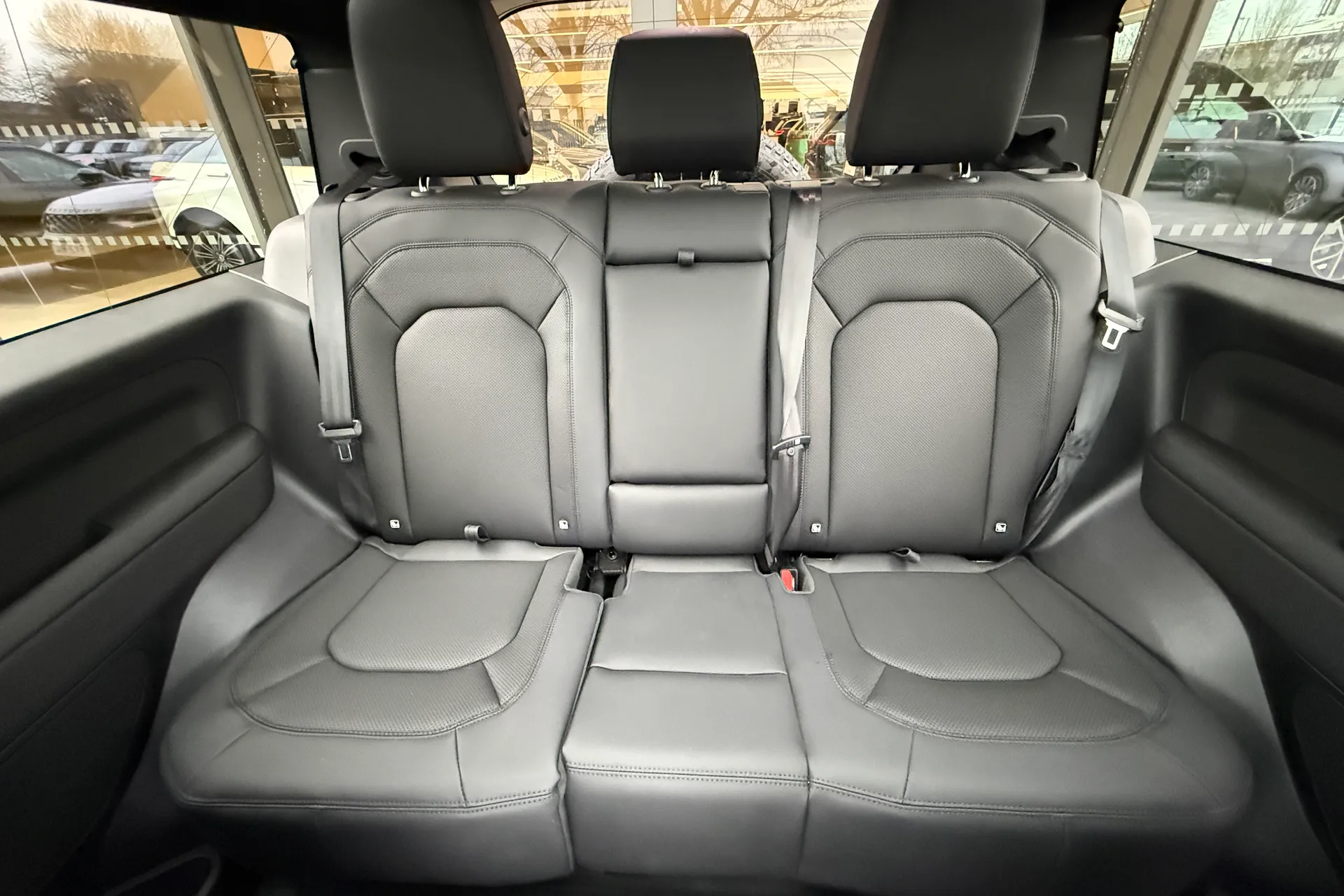 LAND ROVER DEFENDER thumbnail image number 11