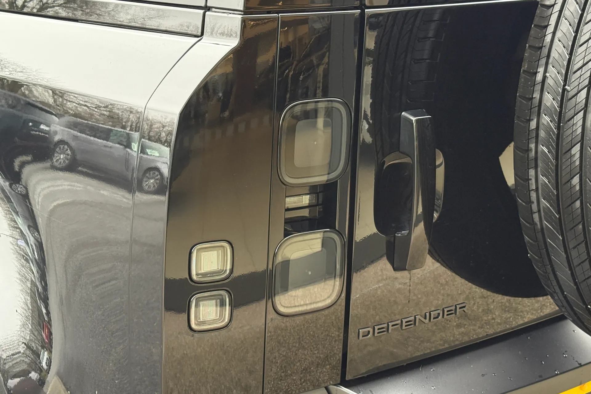 LAND ROVER DEFENDER thumbnail image number 50