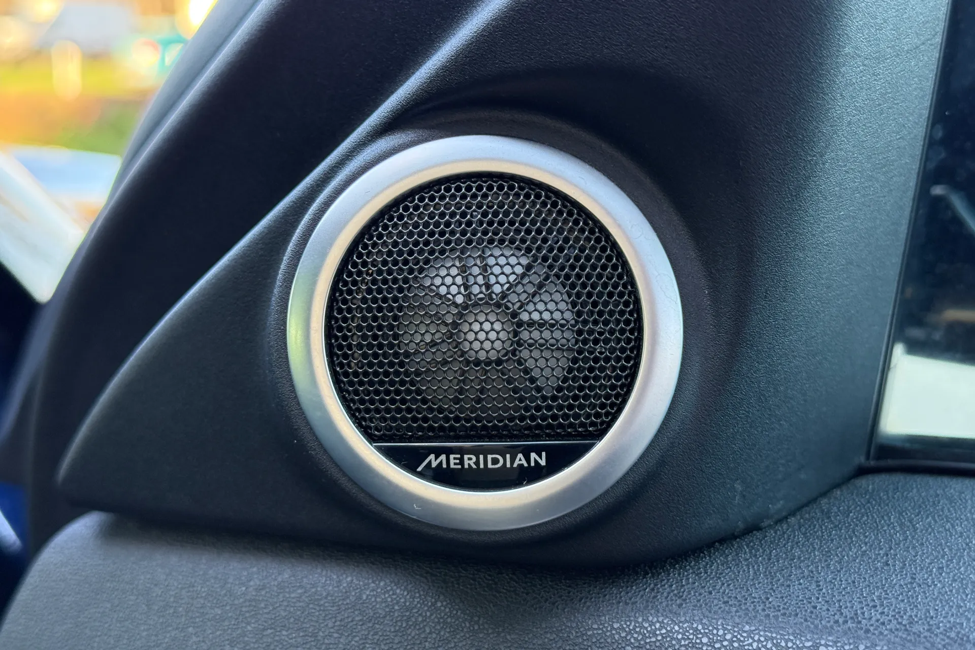 LAND ROVER RANGE ROVER EVOQUE thumbnail image number 21