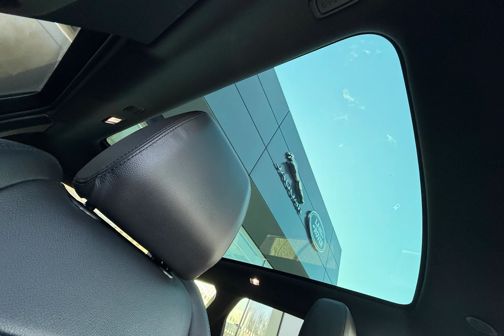 LAND ROVER RANGE ROVER EVOQUE thumbnail image number 34