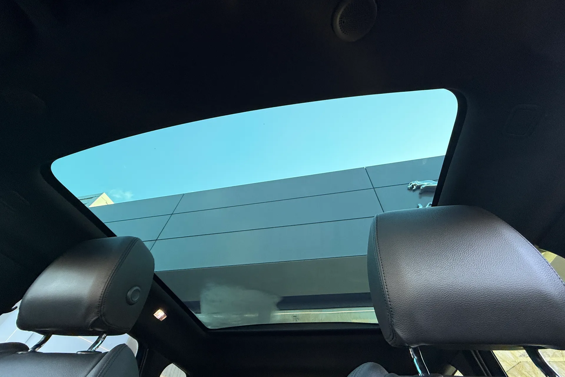 LAND ROVER RANGE ROVER EVOQUE thumbnail image number 5