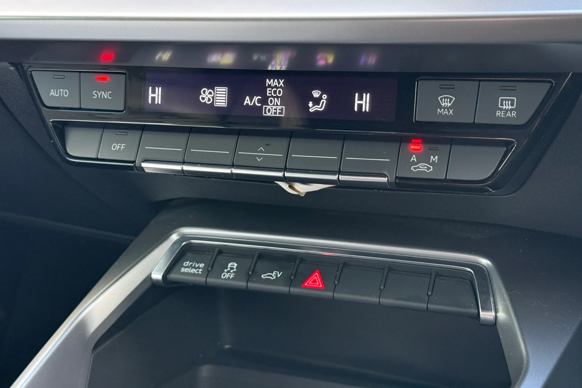 Audi A3 thumbnail image number 25