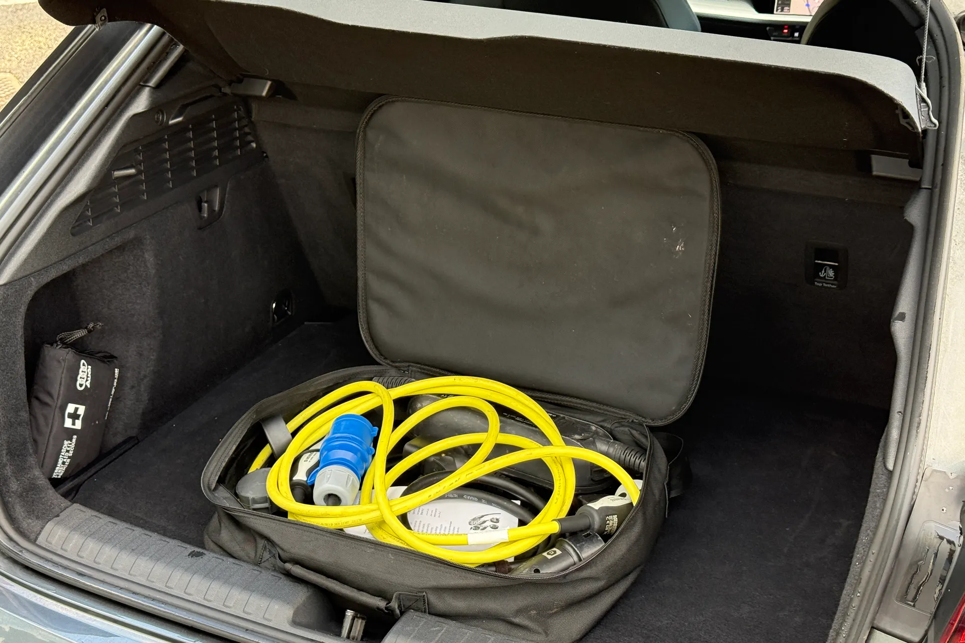 Audi A3 thumbnail image number 43