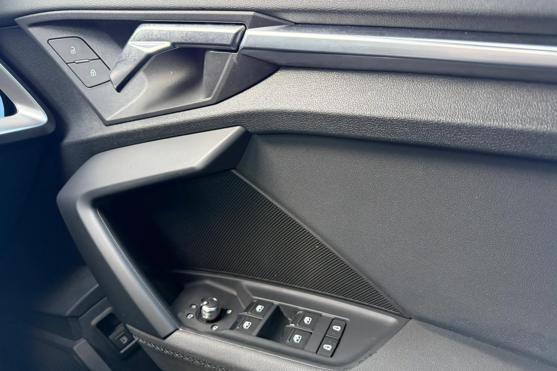 Audi A3 thumbnail image number 21