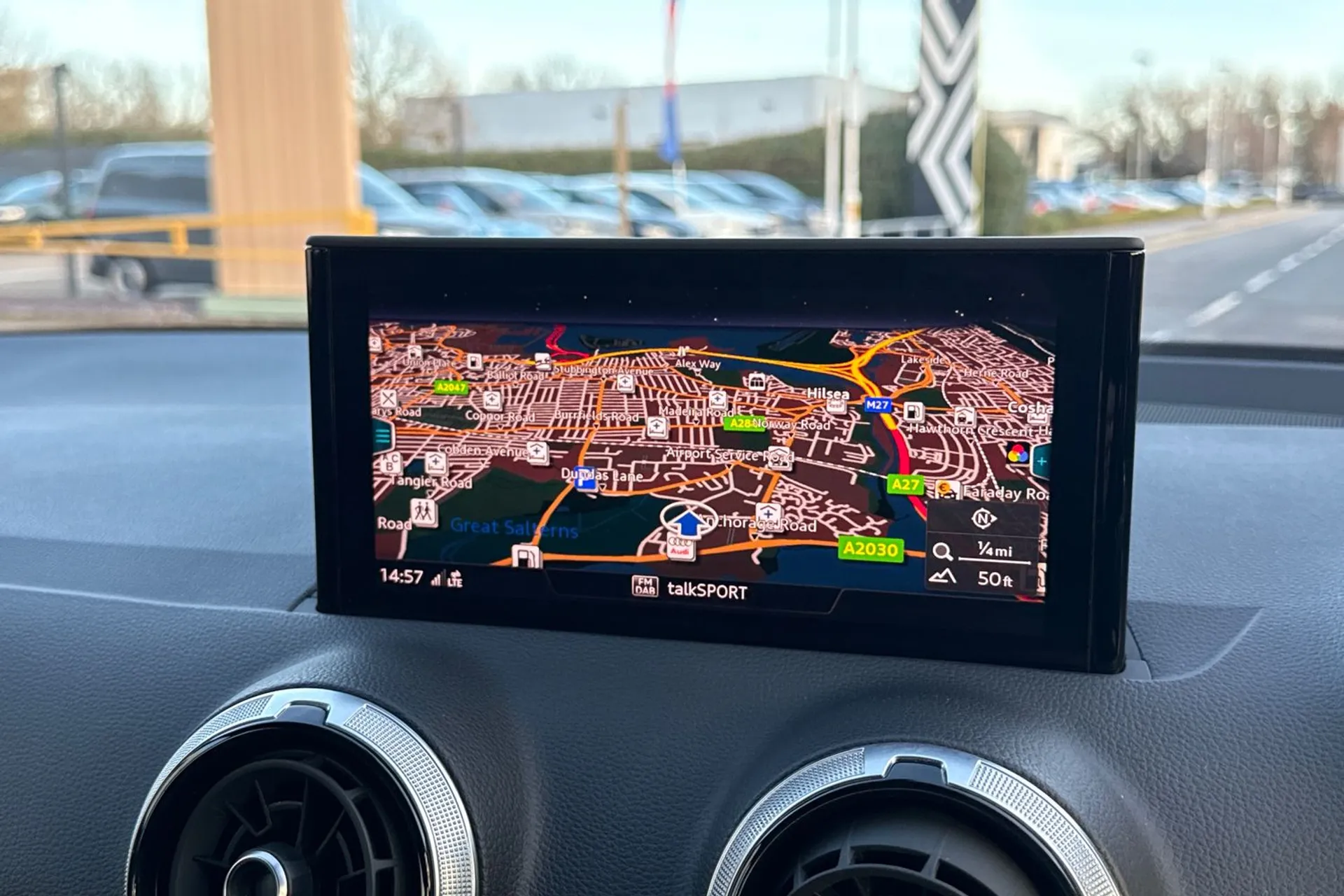 Audi Q2 thumbnail image number 34