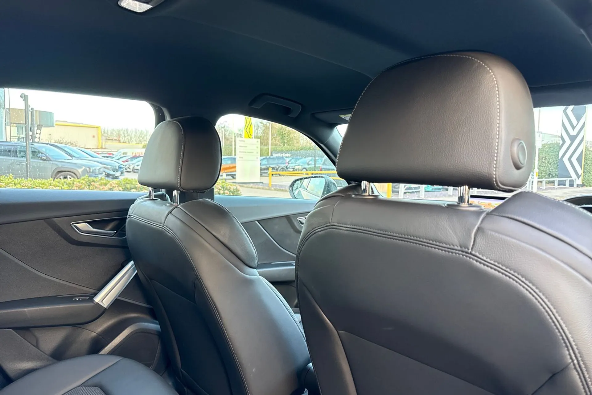 Audi Q2 thumbnail image number 22