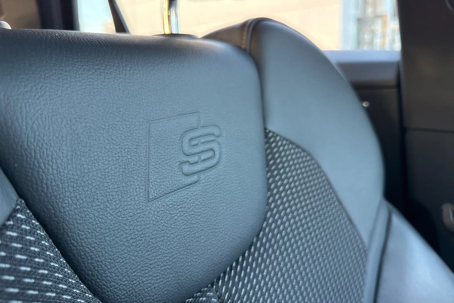 Audi Q2 thumbnail image number 50