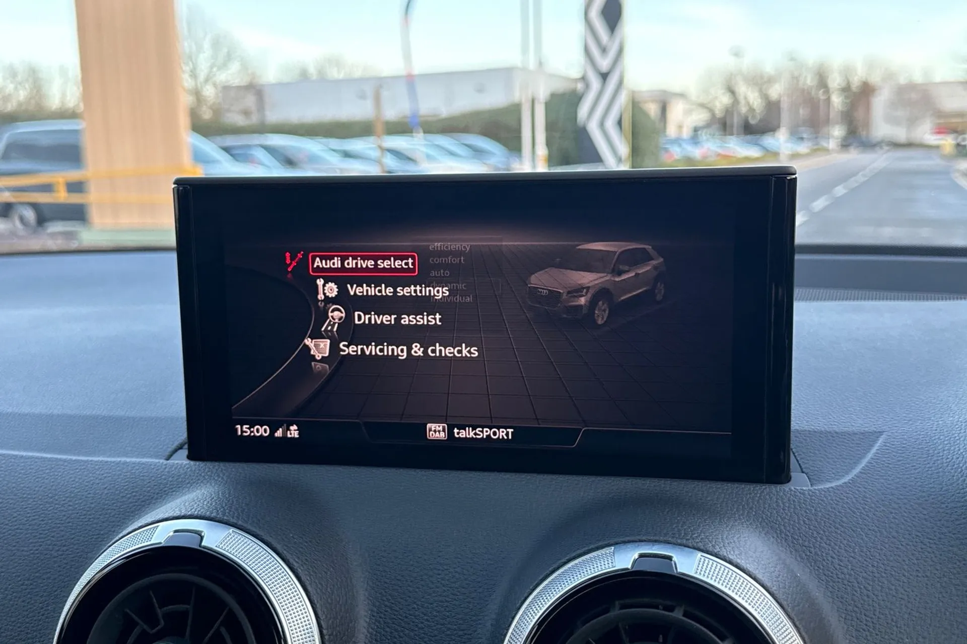 Audi Q2 thumbnail image number 45