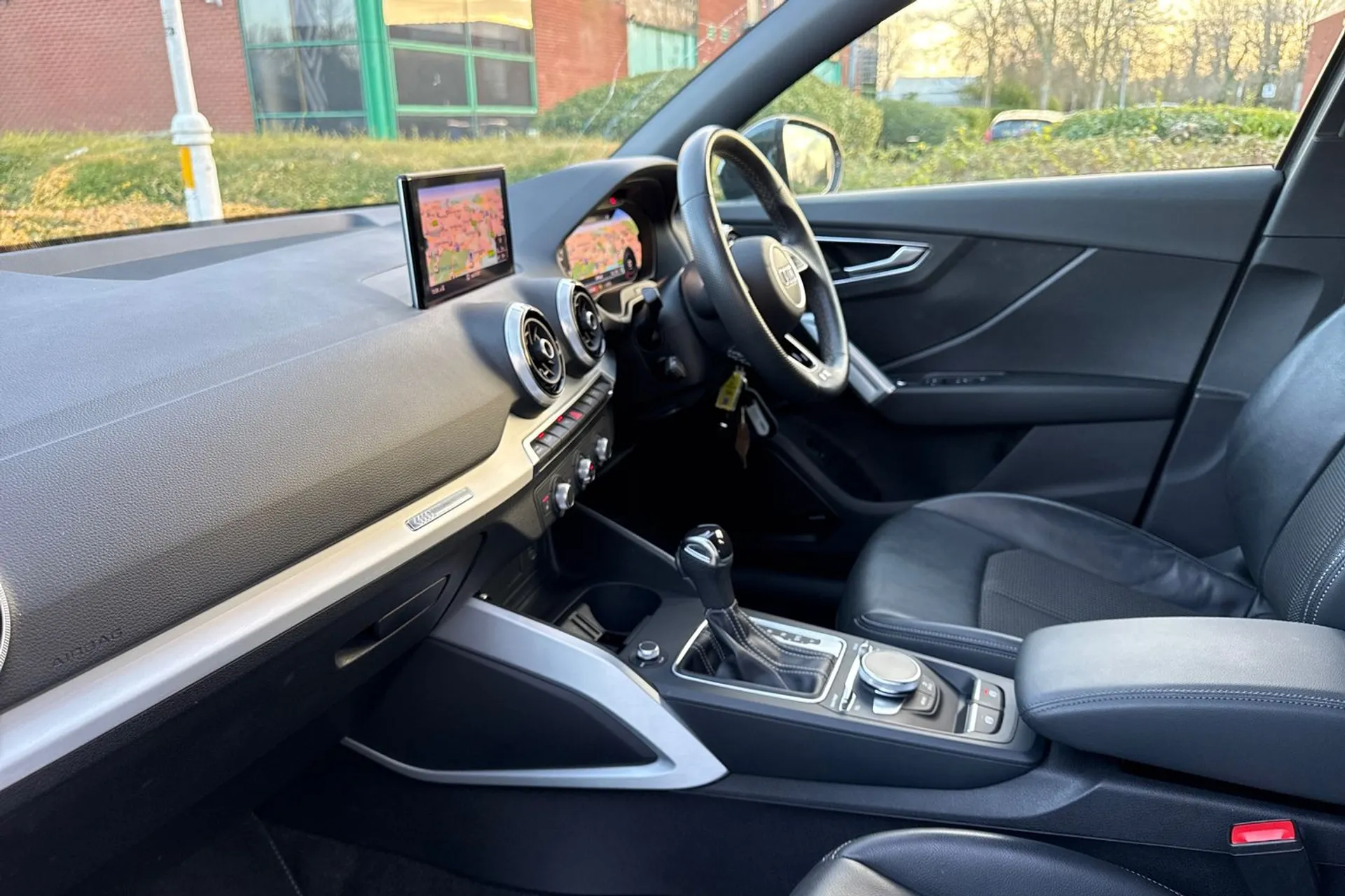 Audi Q2 thumbnail image number 27