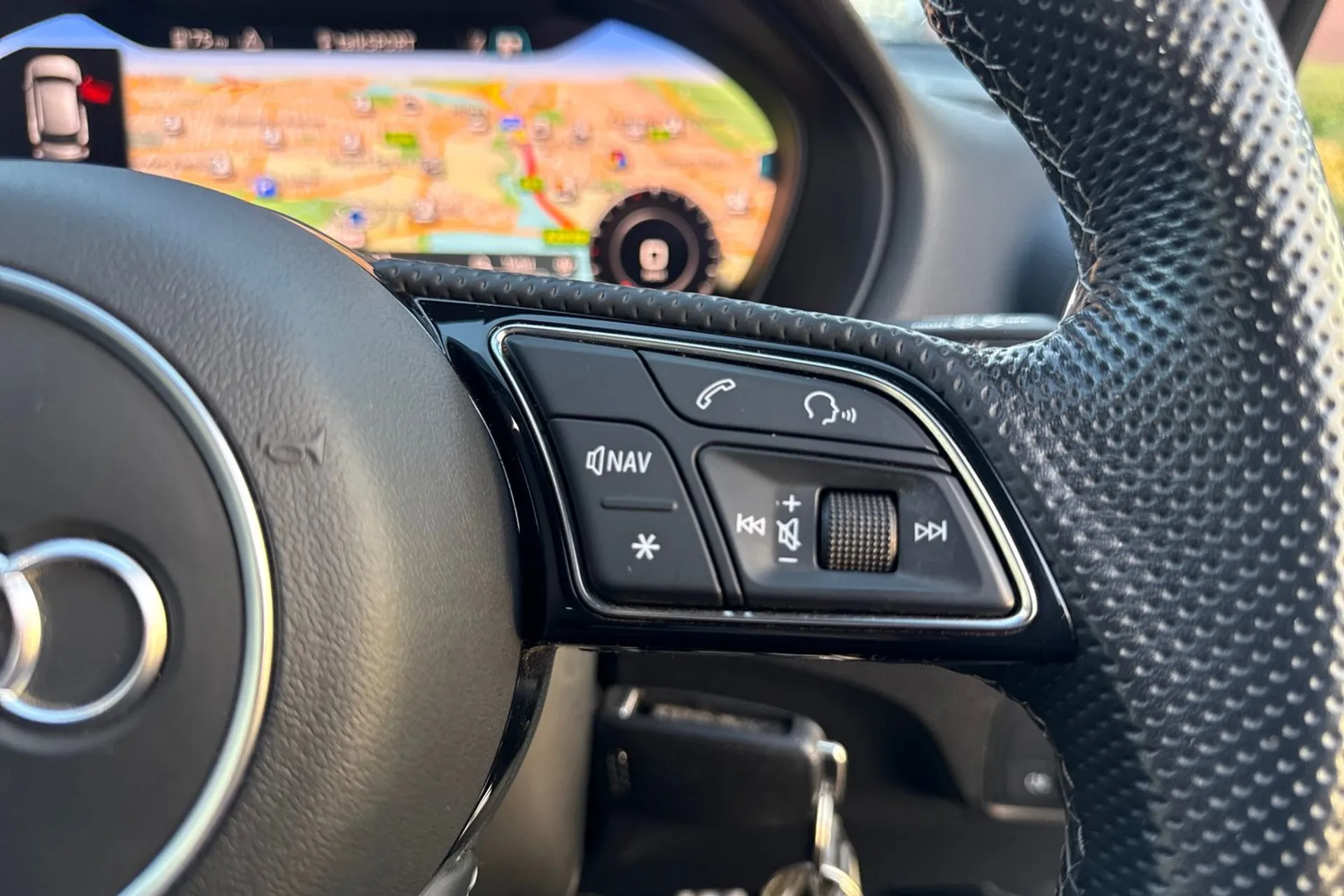 Audi Q2 thumbnail image number 42