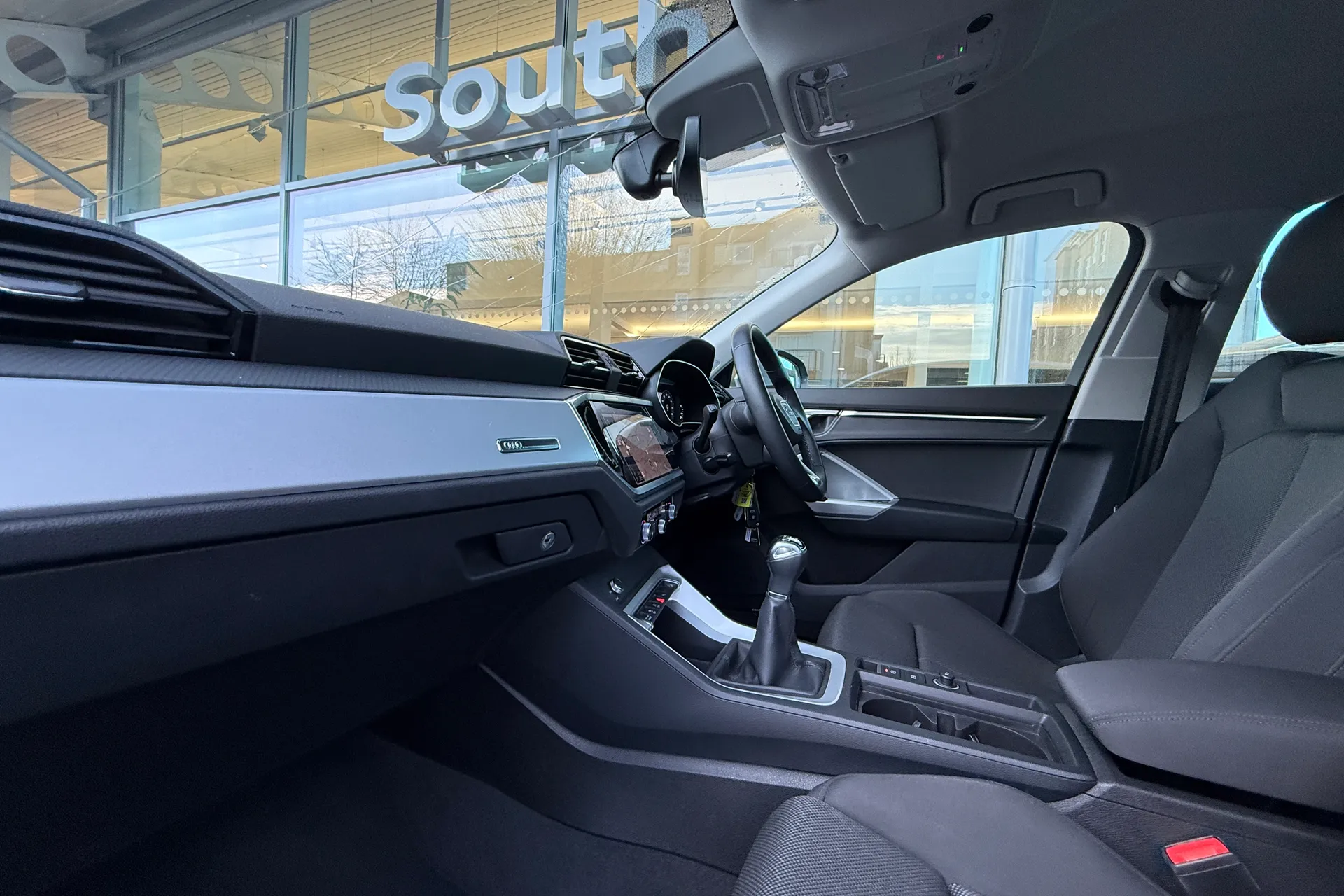 Audi Q3 thumbnail image number 6