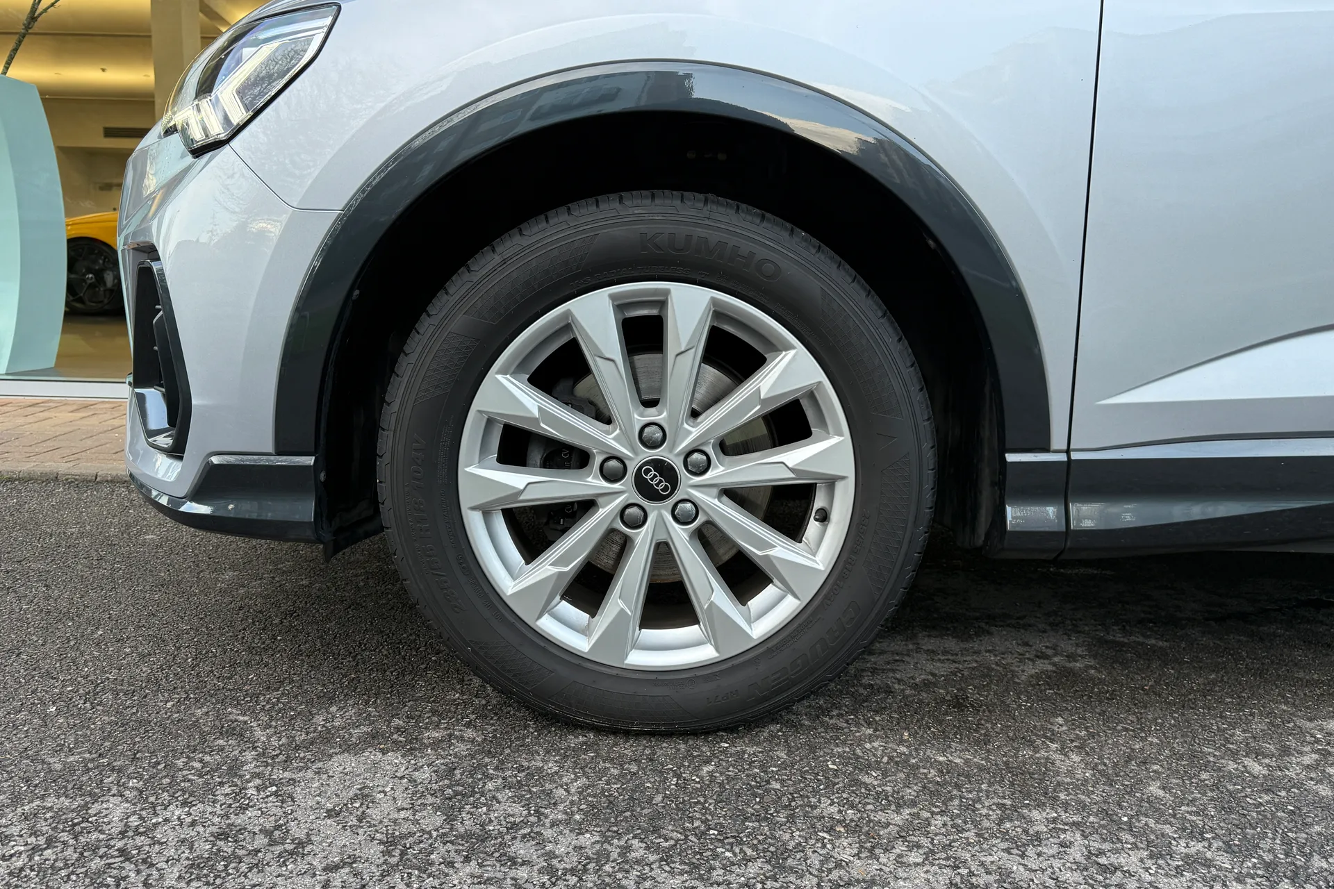 Audi Q3 thumbnail image number 8