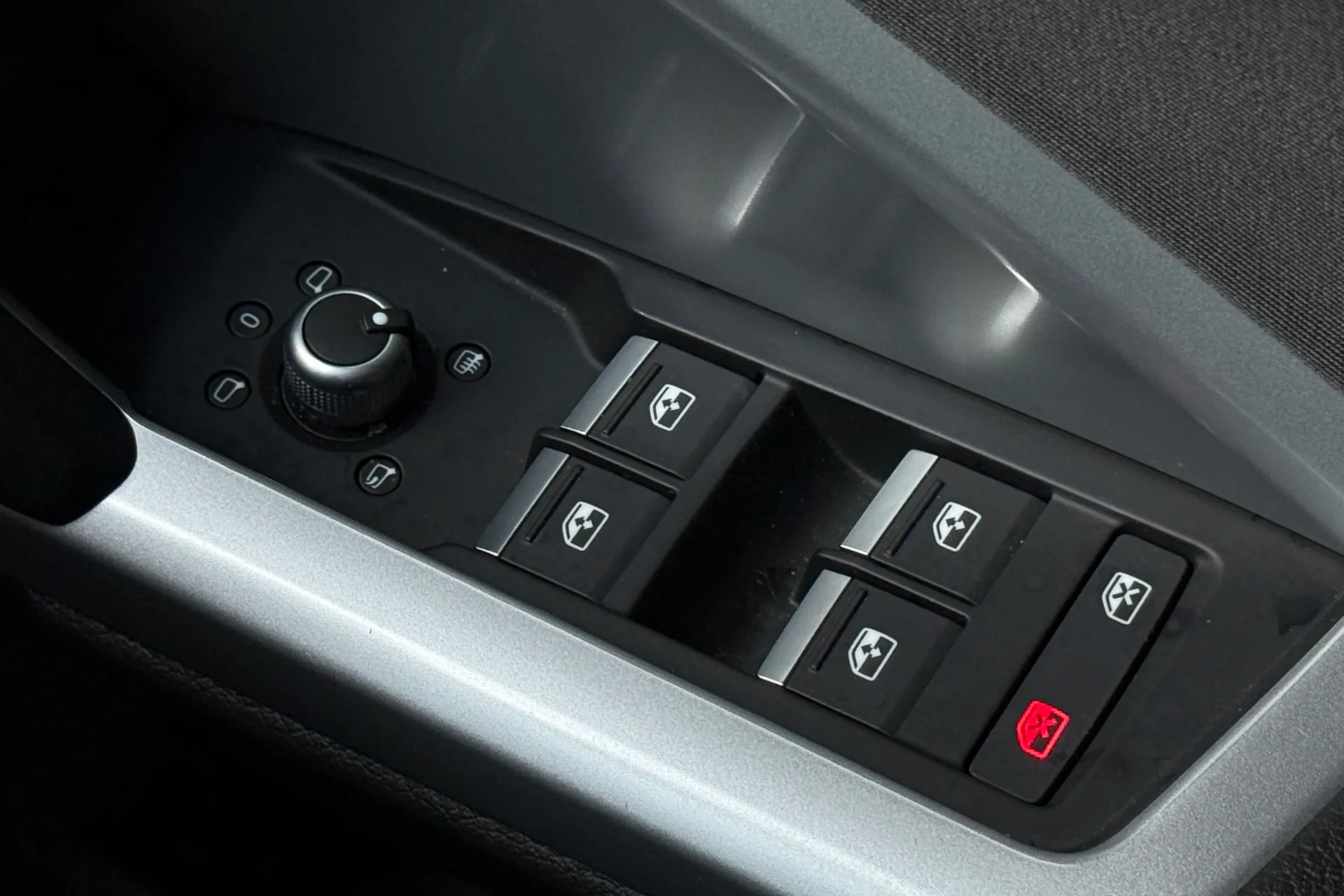 Audi Q3 thumbnail image number 33