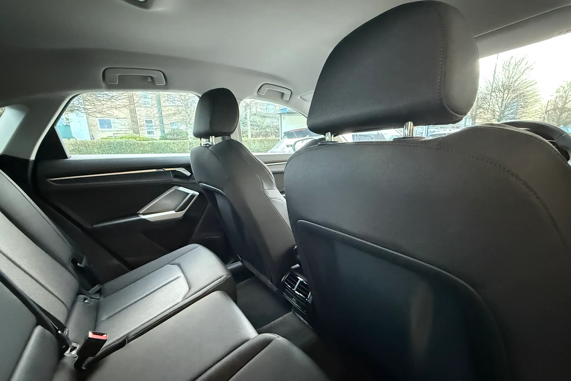 Audi Q3 thumbnail image number 39