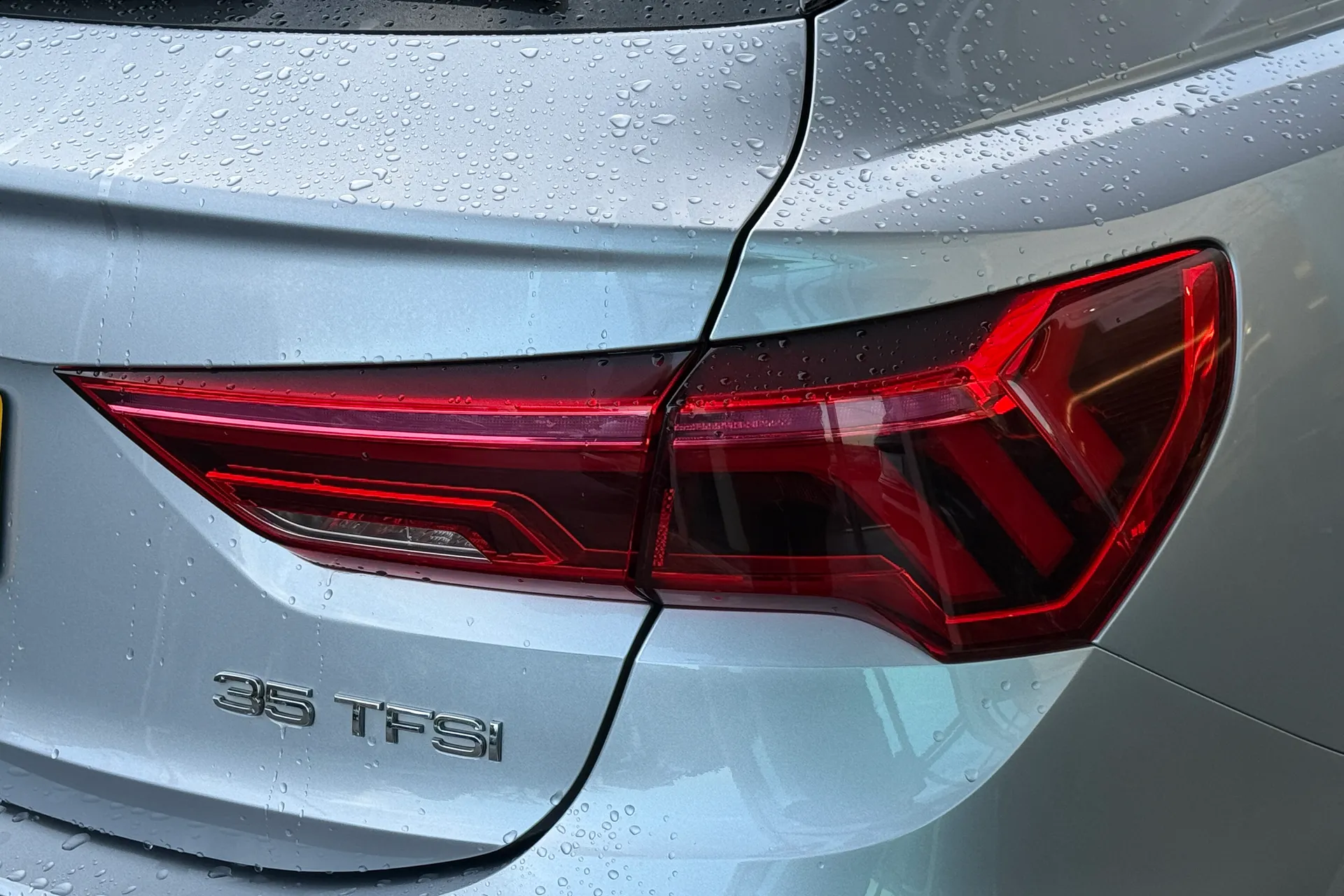 Audi Q3 thumbnail image number 48