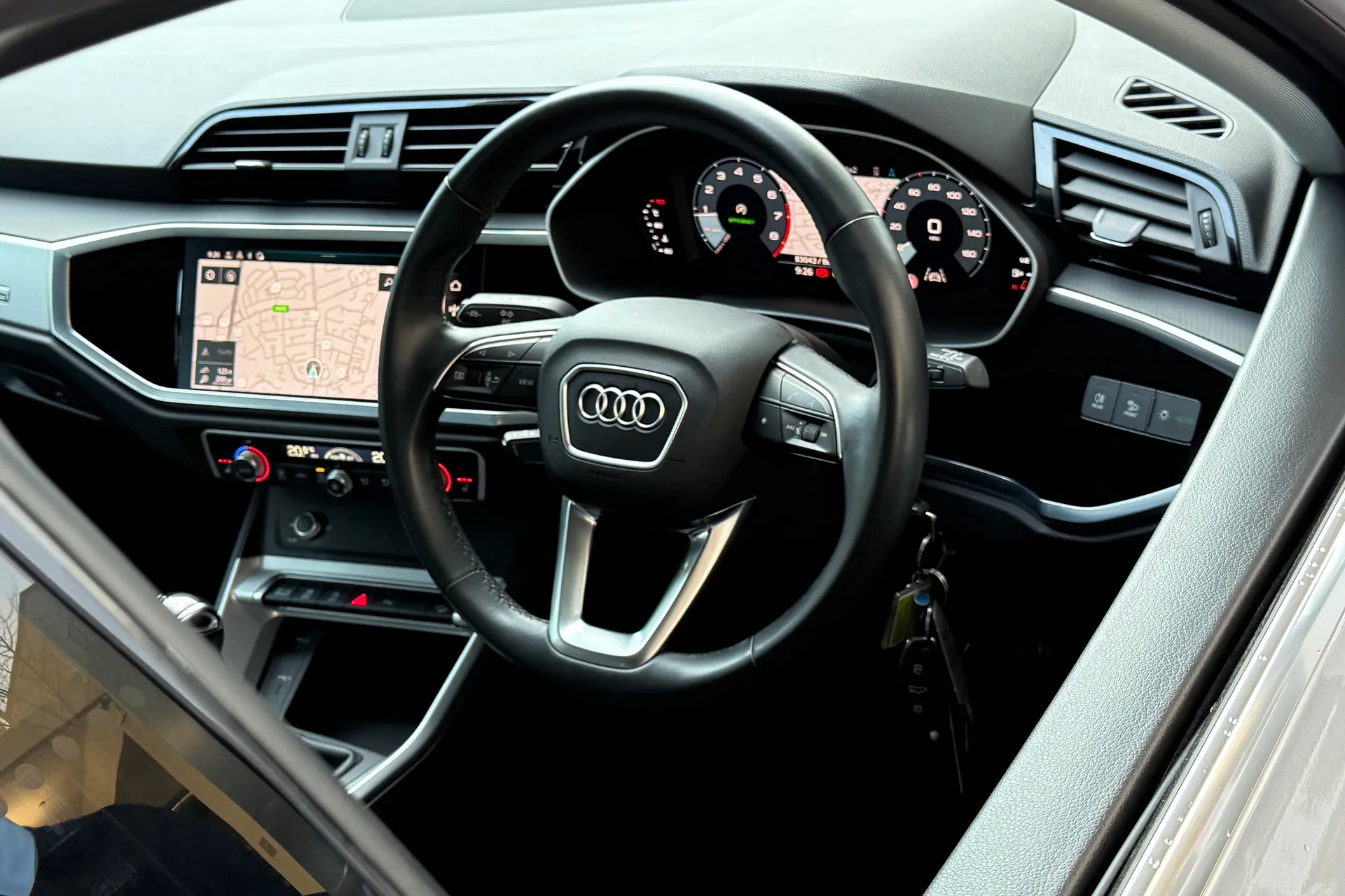 Audi Q3 thumbnail image number 37