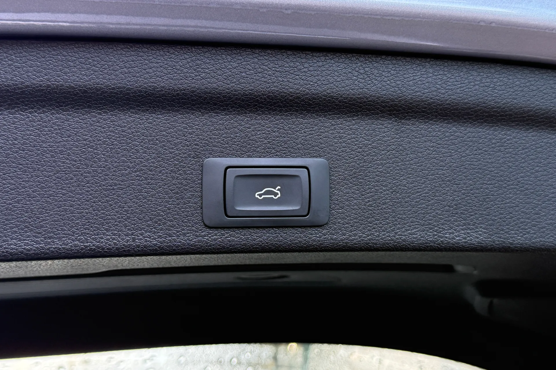 Audi Q3 thumbnail image number 52