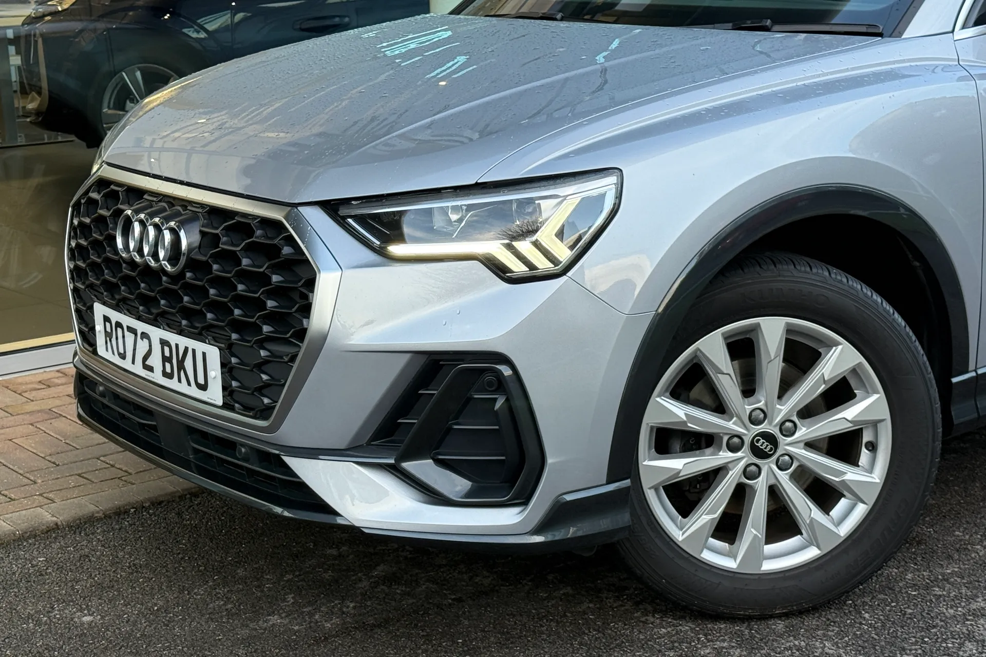 Audi Q3 thumbnail image number 60