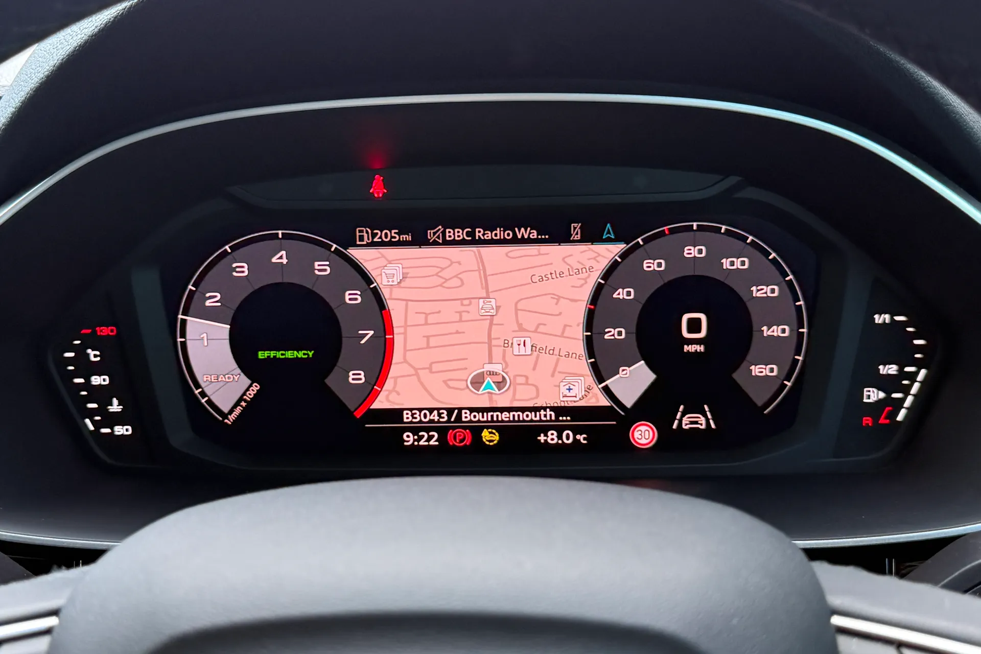 Audi Q3 thumbnail image number 10