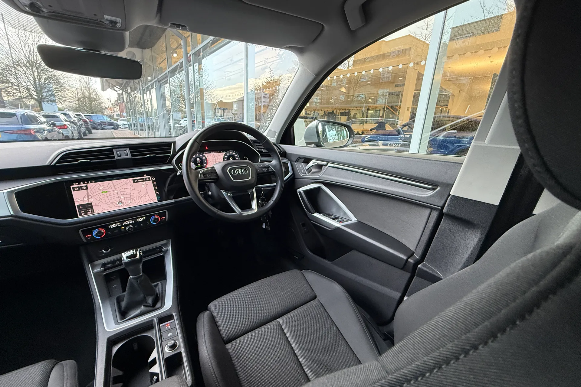 Audi Q3 thumbnail image number 43