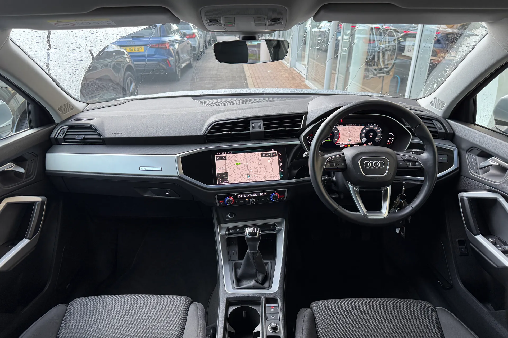 Audi Q3 thumbnail image number 3