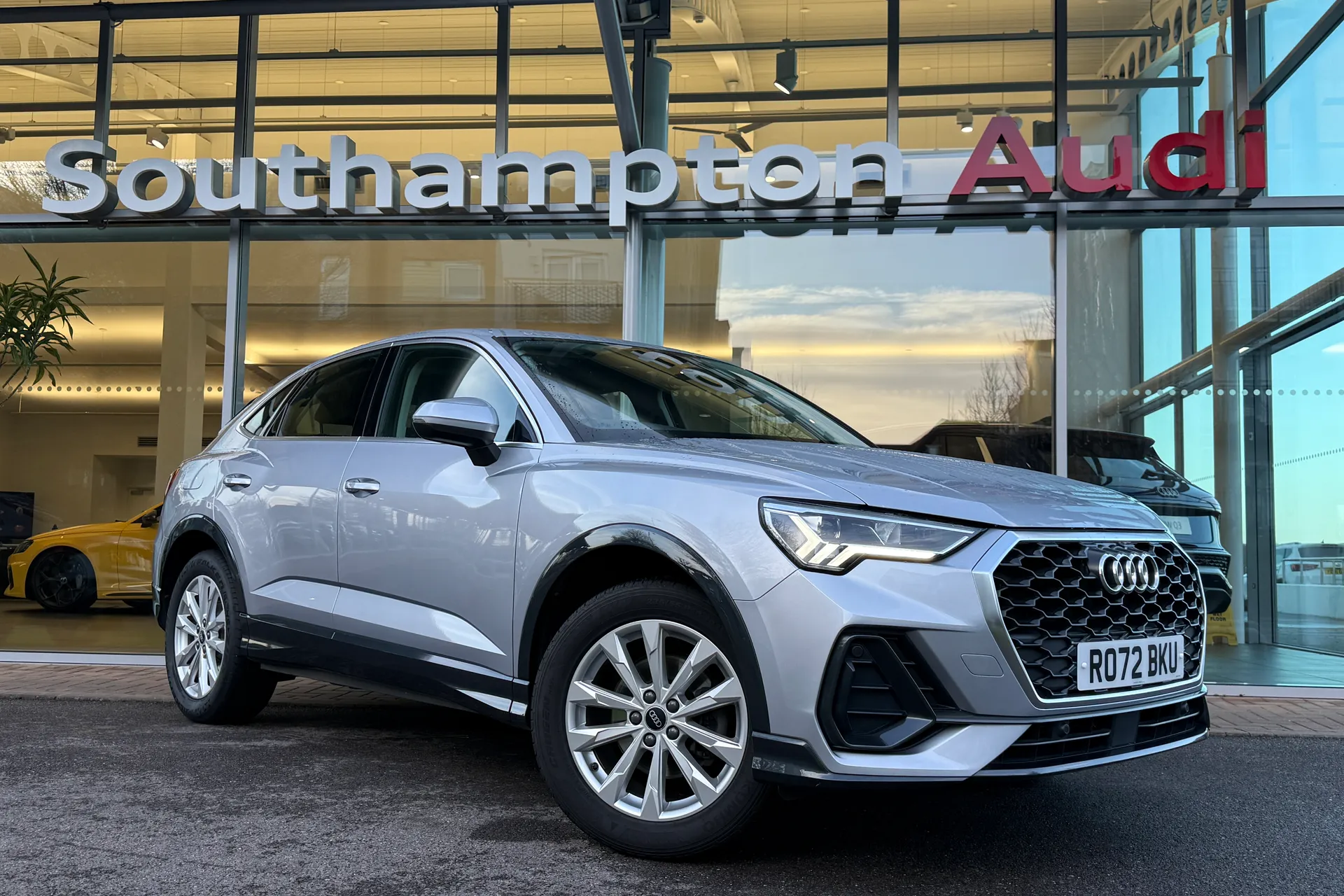 Audi Q3 focused image