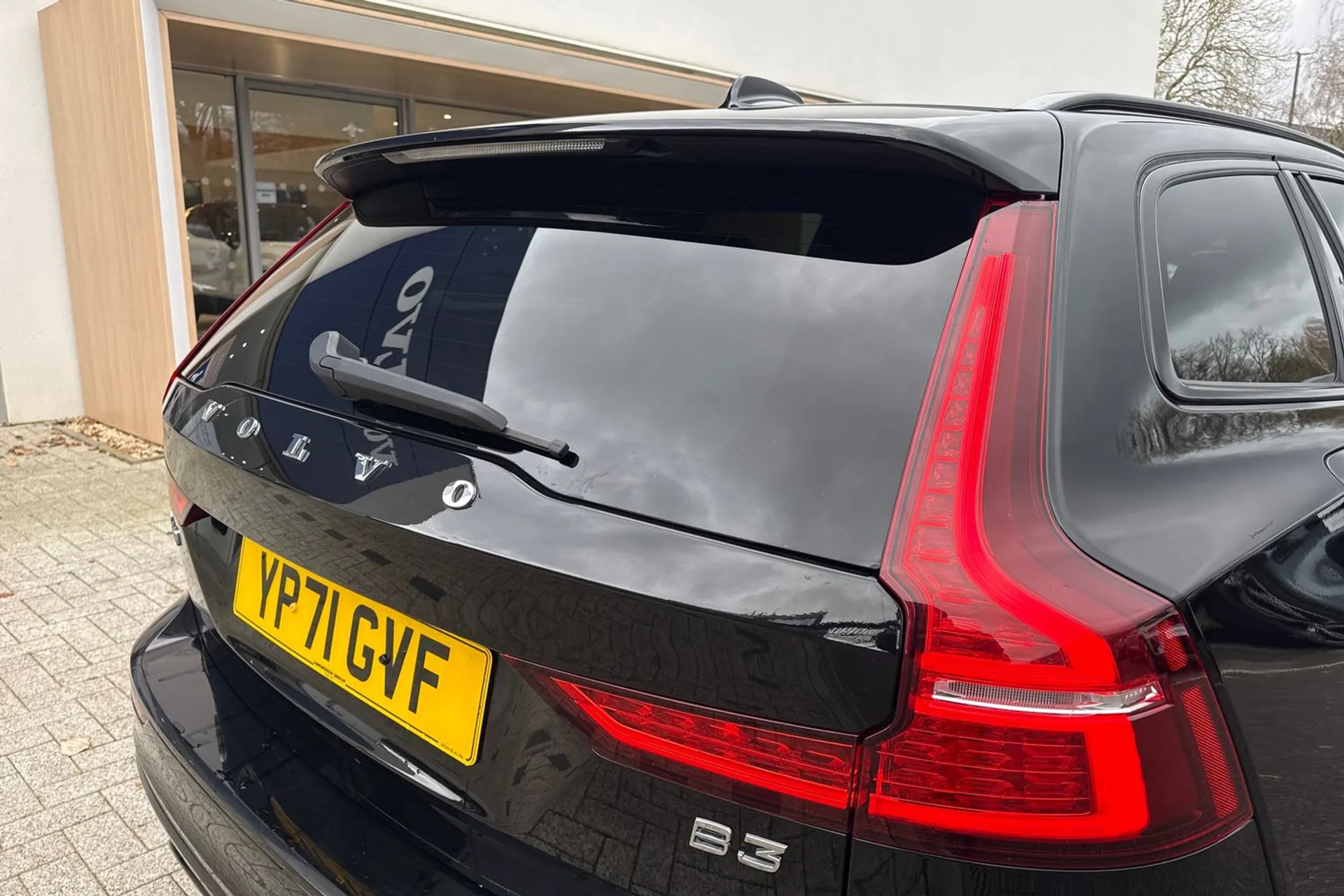 Volvo V60 thumbnail image number 16