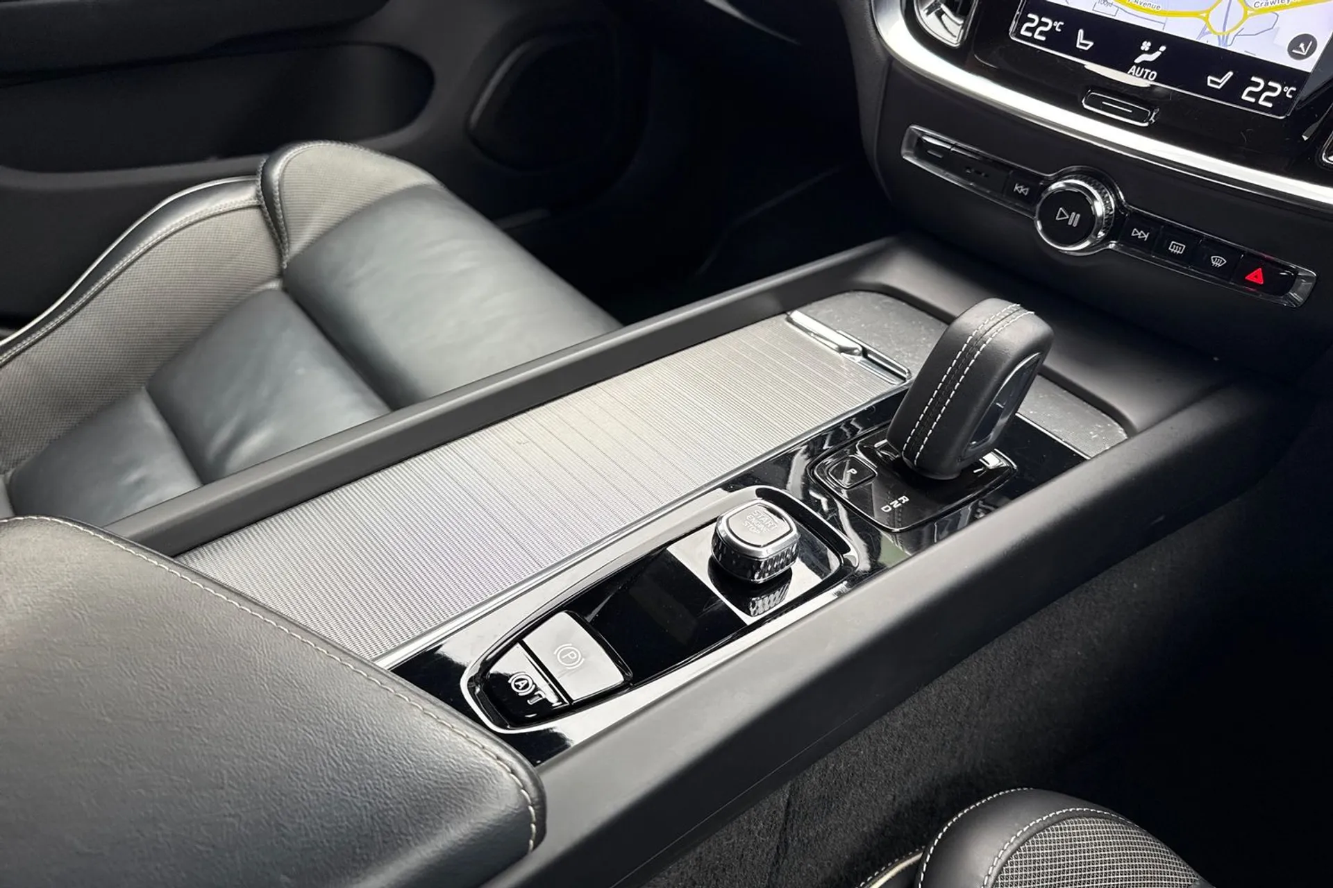 Volvo V60 thumbnail image number 43