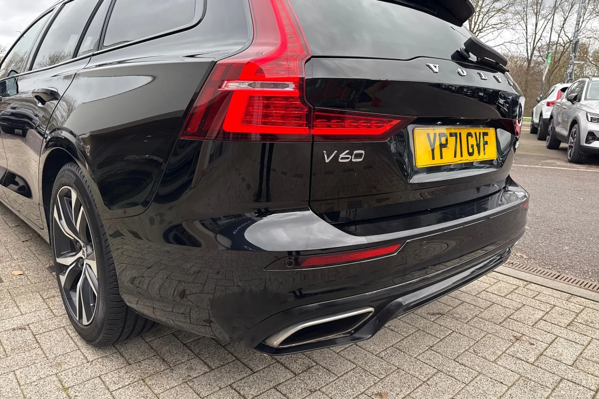 Volvo V60 thumbnail image number 18