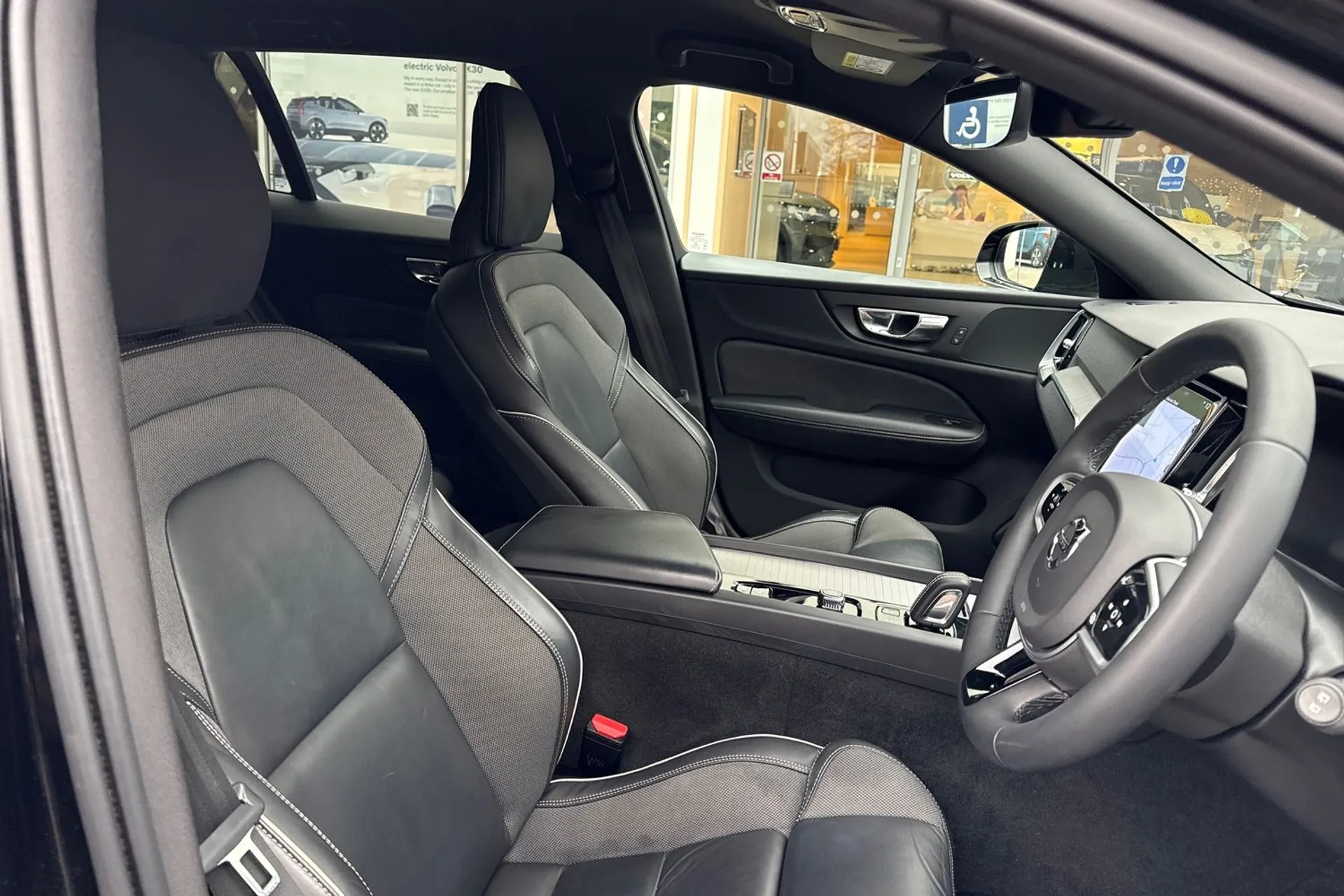 Volvo V60 thumbnail image number 26