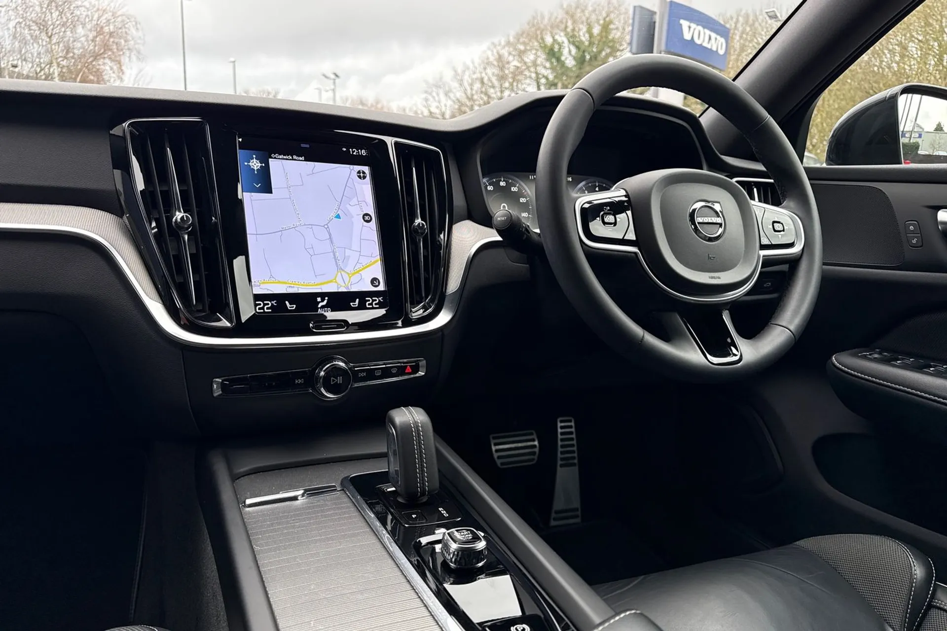 Volvo V60 thumbnail image number 35