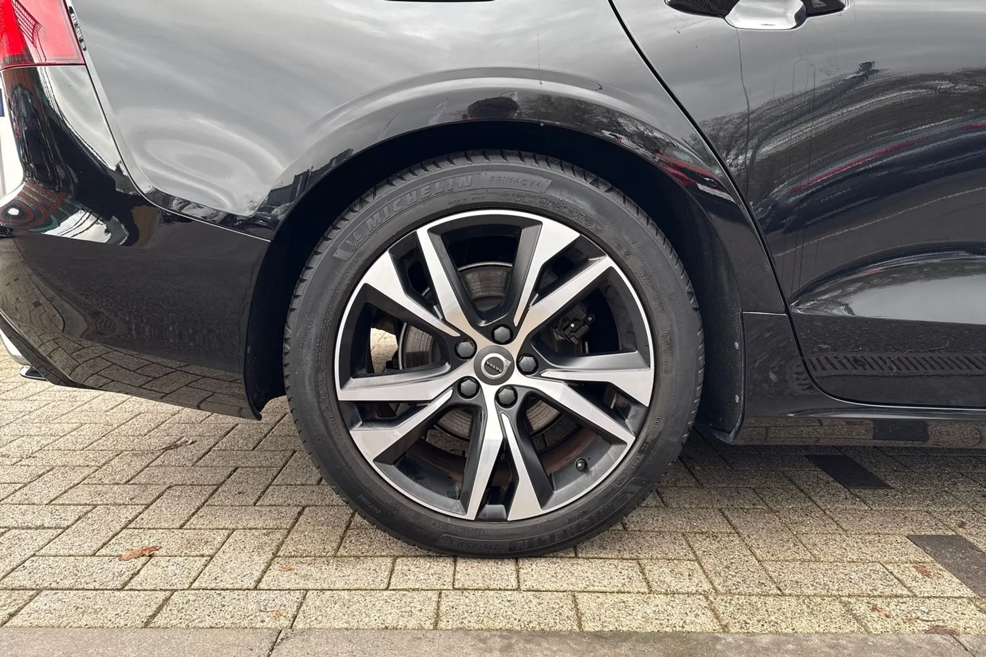 Volvo V60 thumbnail image number 14