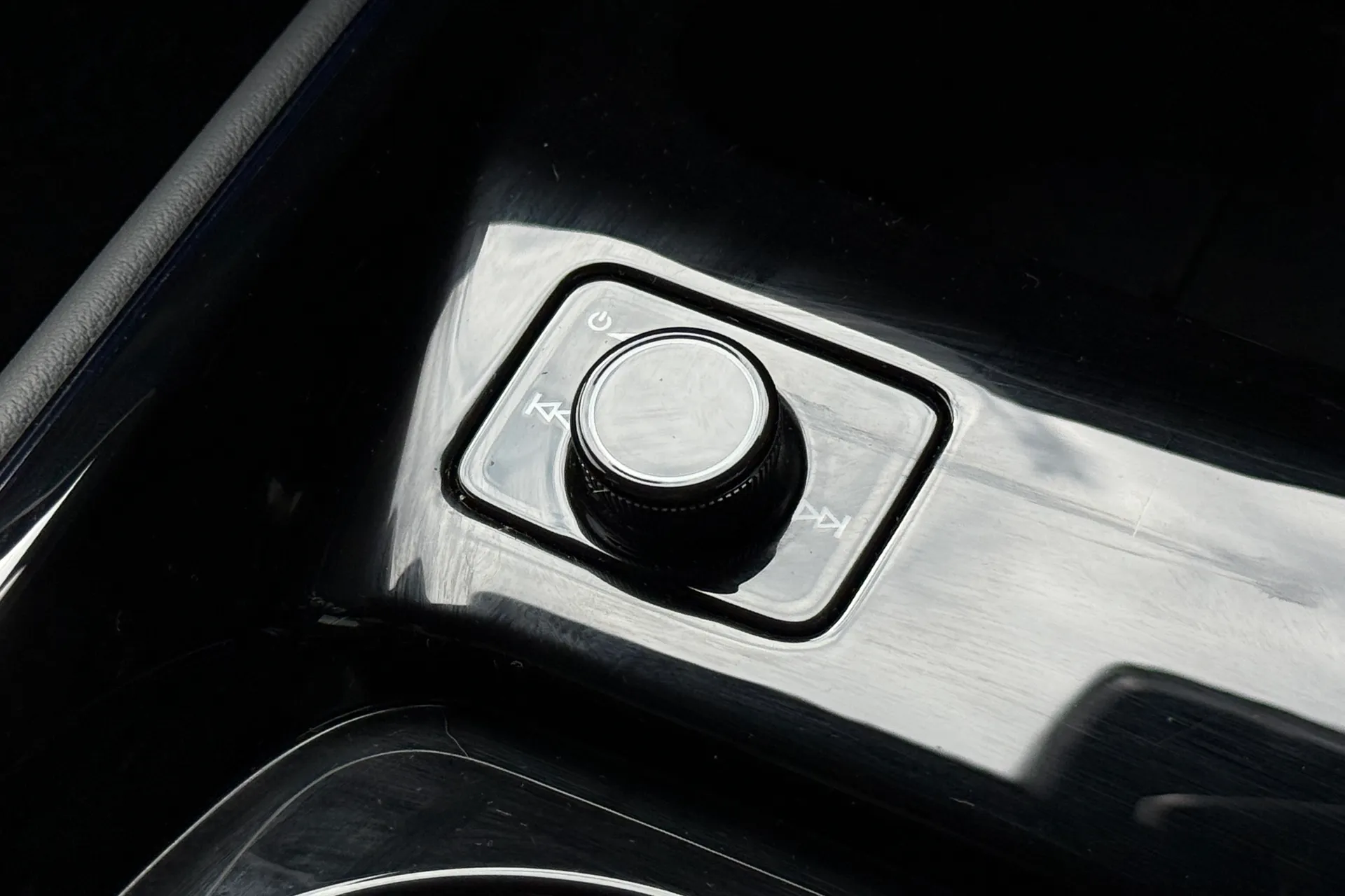 Audi Q3 thumbnail image number 19